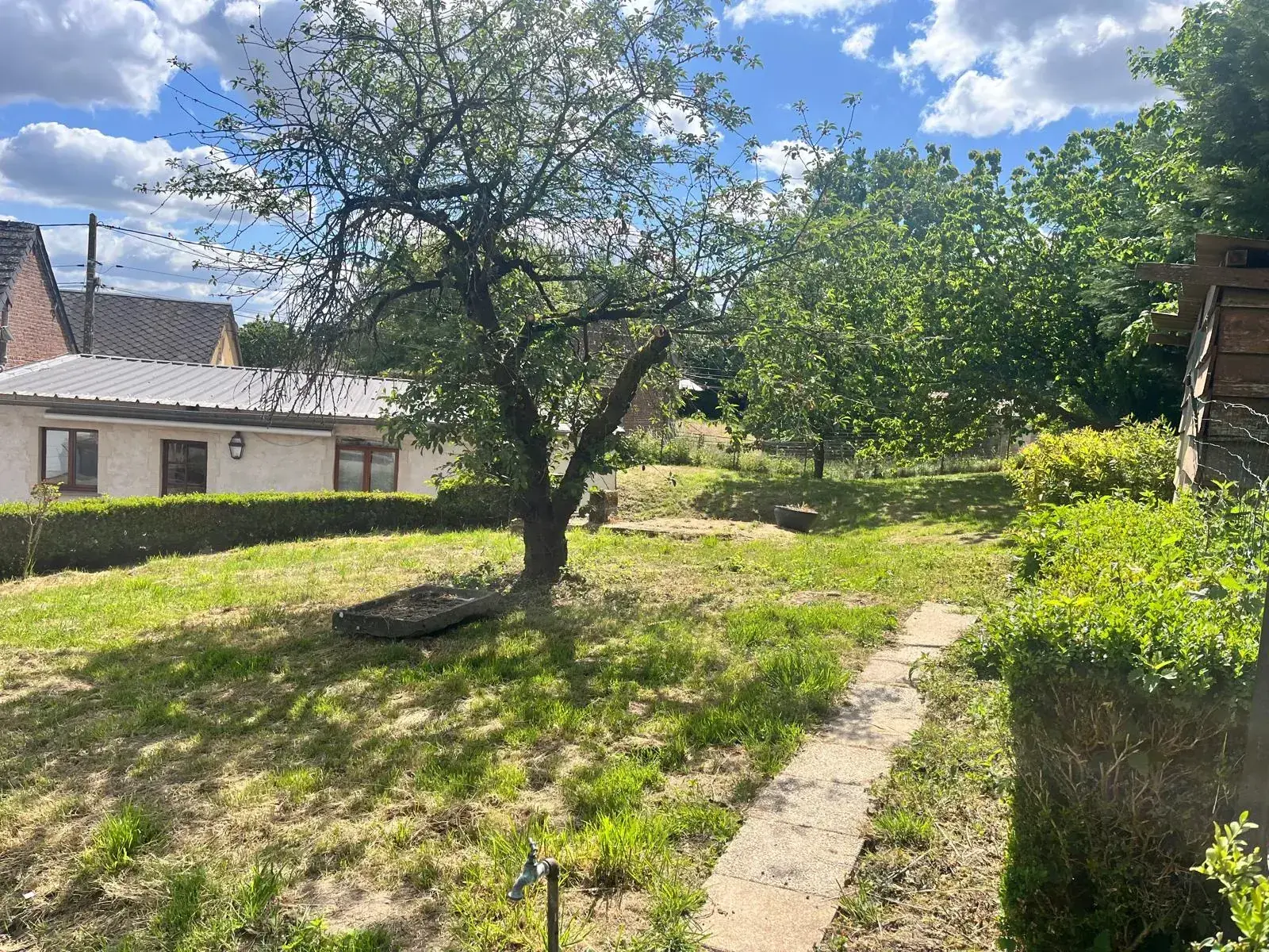 Maison de Village à vendre à La Vallée Mulâtre avec studio rénové et jardin calme 