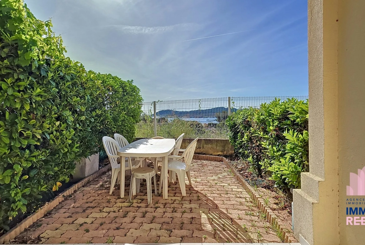 Appartement 2 pièces avec vue mer en rez-de-jardin à La Seyne-sur-Mer 