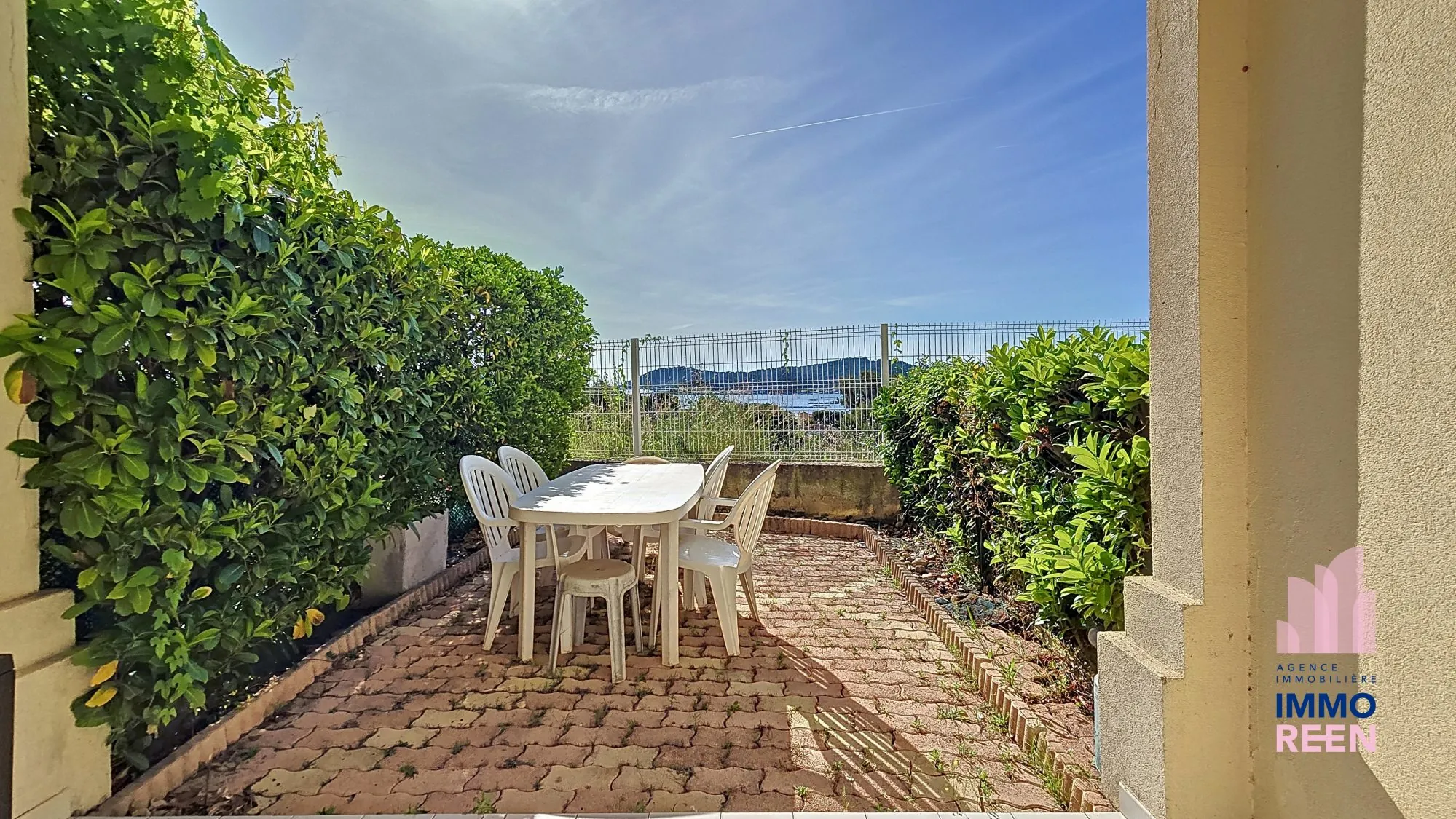 Appartement 2 pièces avec vue mer en rez-de-jardin à La Seyne-sur-Mer 