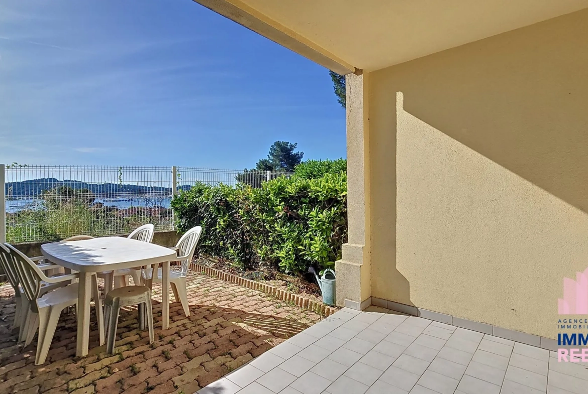 Appartement 2 pièces avec vue mer en rez-de-jardin à La Seyne-sur-Mer 