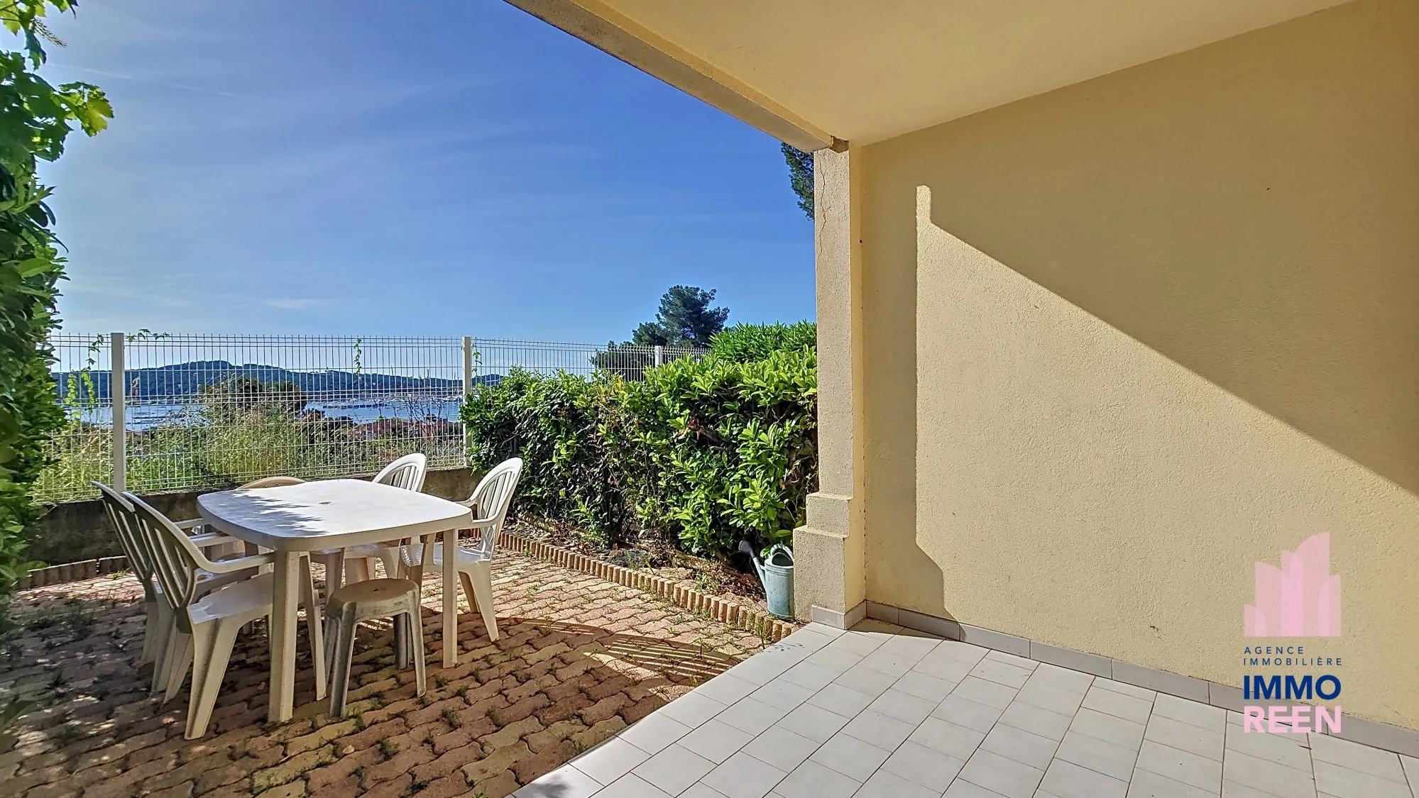 Appartement 2 pièces avec vue mer en rez-de-jardin à La Seyne-sur-Mer 