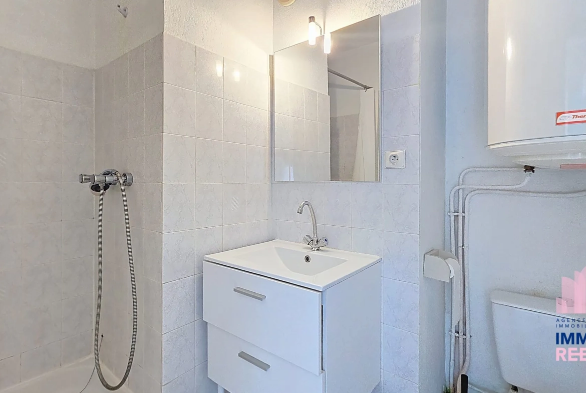 Appartement 2 pièces avec vue mer en rez-de-jardin à La Seyne-sur-Mer 
