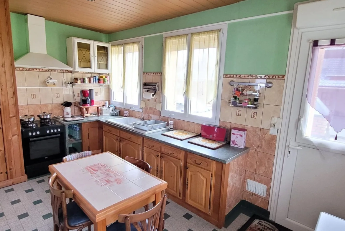 Maison de plain-pied à Abbeville - 3 chambres, garage et terrasse, 95 m² 