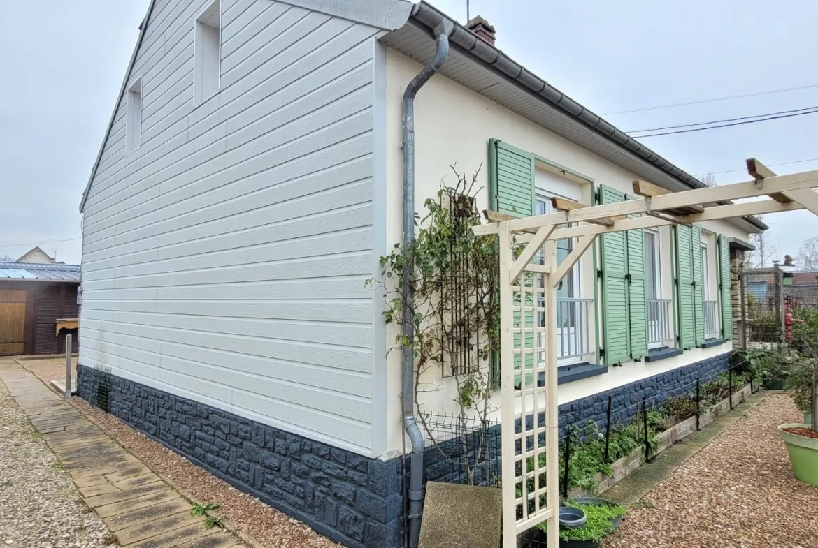 Maison de plain-pied à Abbeville - 3 chambres, garage et terrasse, 95 m² 