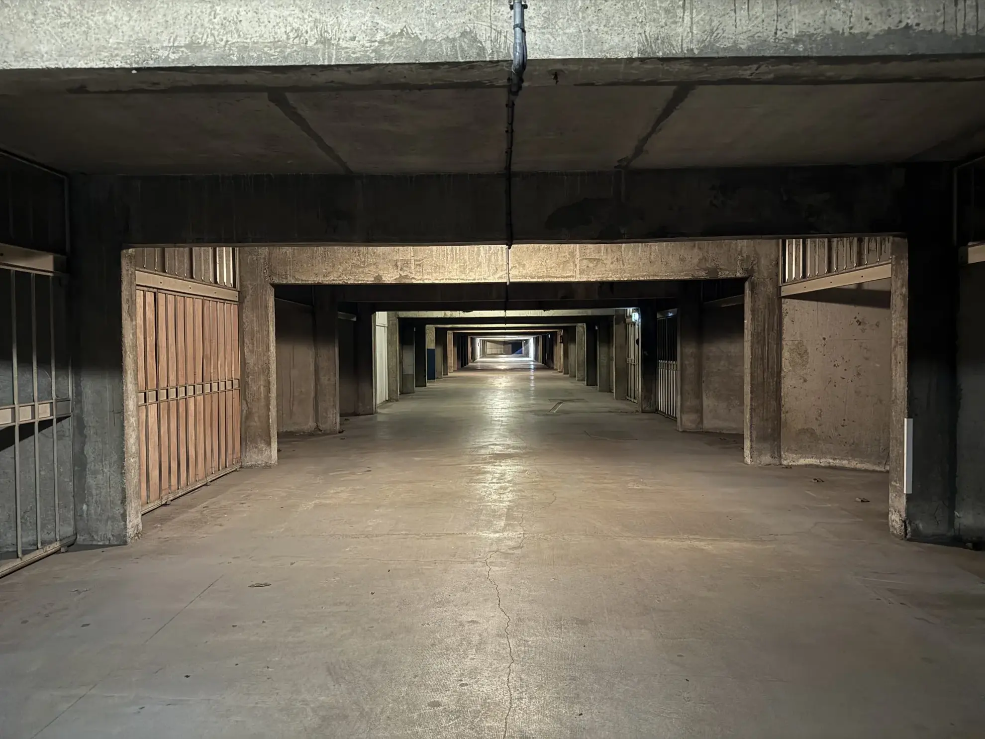 Garage sécurisé de 11 m² en sous-sol au cœur de Rennes - Opportunité à saisir 