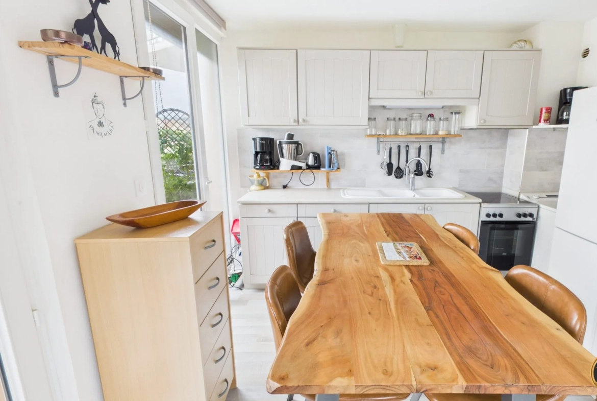 Appartement T2 lumineux avec balcon à Narbonne-Plage, proche commodités et écoles 