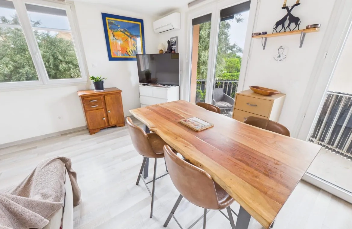 Appartement T2 lumineux avec balcon à Narbonne-Plage, proche commodités et écoles 