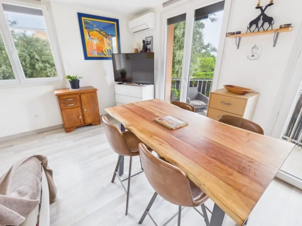 Appartement T2 lumineux avec balcon à Narbonne-Plage, proche commodités et écoles