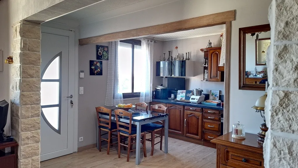Maison de 148 m² avec deux appartements et piscine à Milhaud 