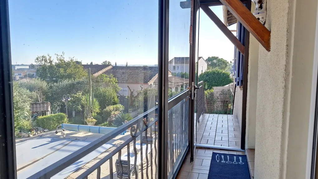 Maison de 148 m² avec deux appartements et piscine à Milhaud 