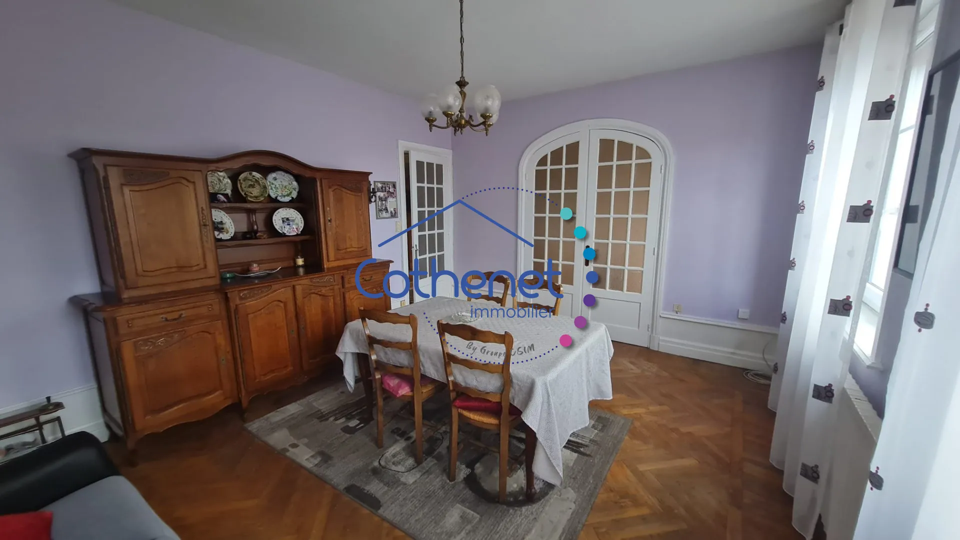 Maison de ville avec jardin et dépendance à Cours, 130 m² 