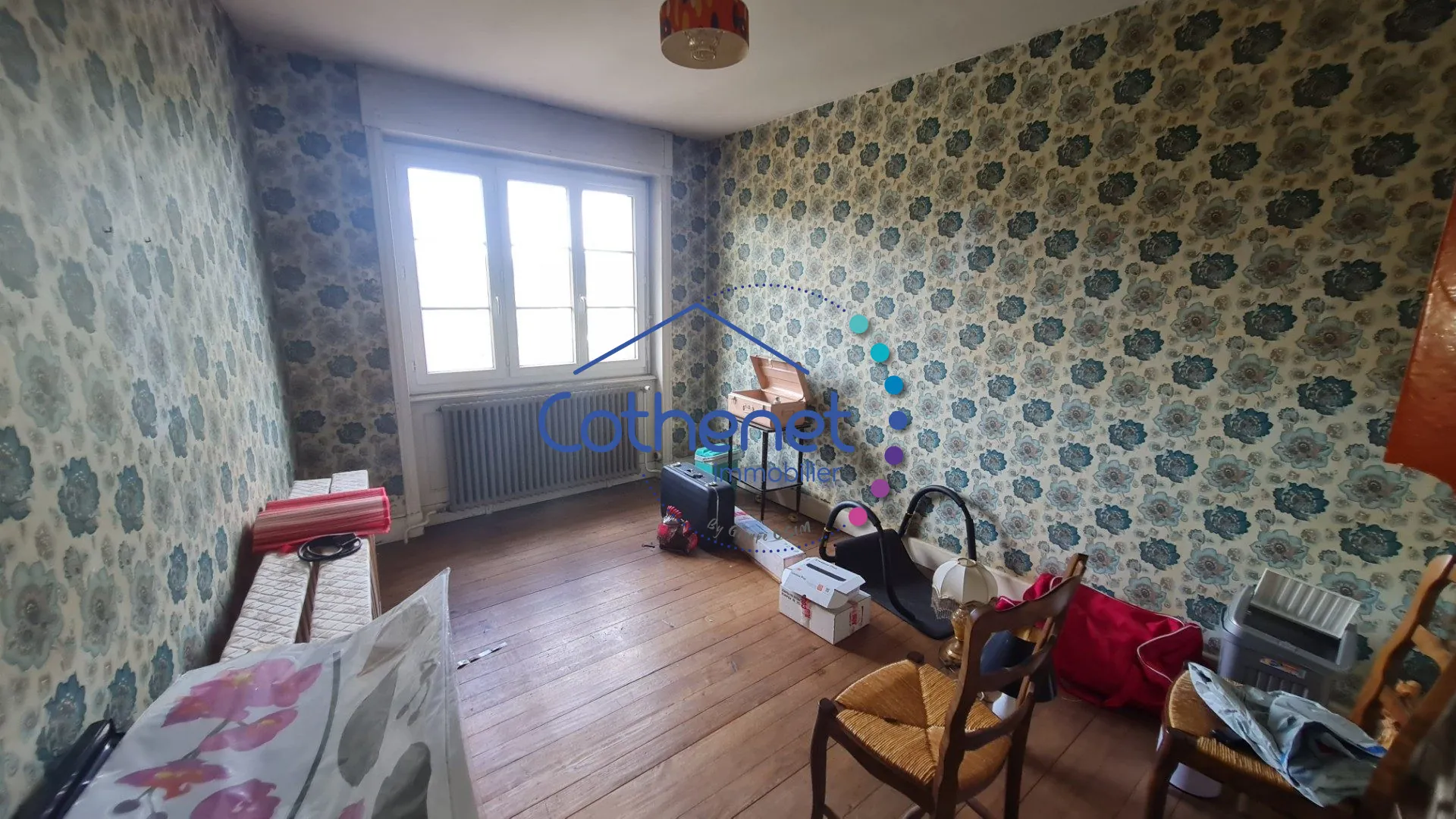 Maison de ville avec jardin et dépendance à Cours, 130 m² 