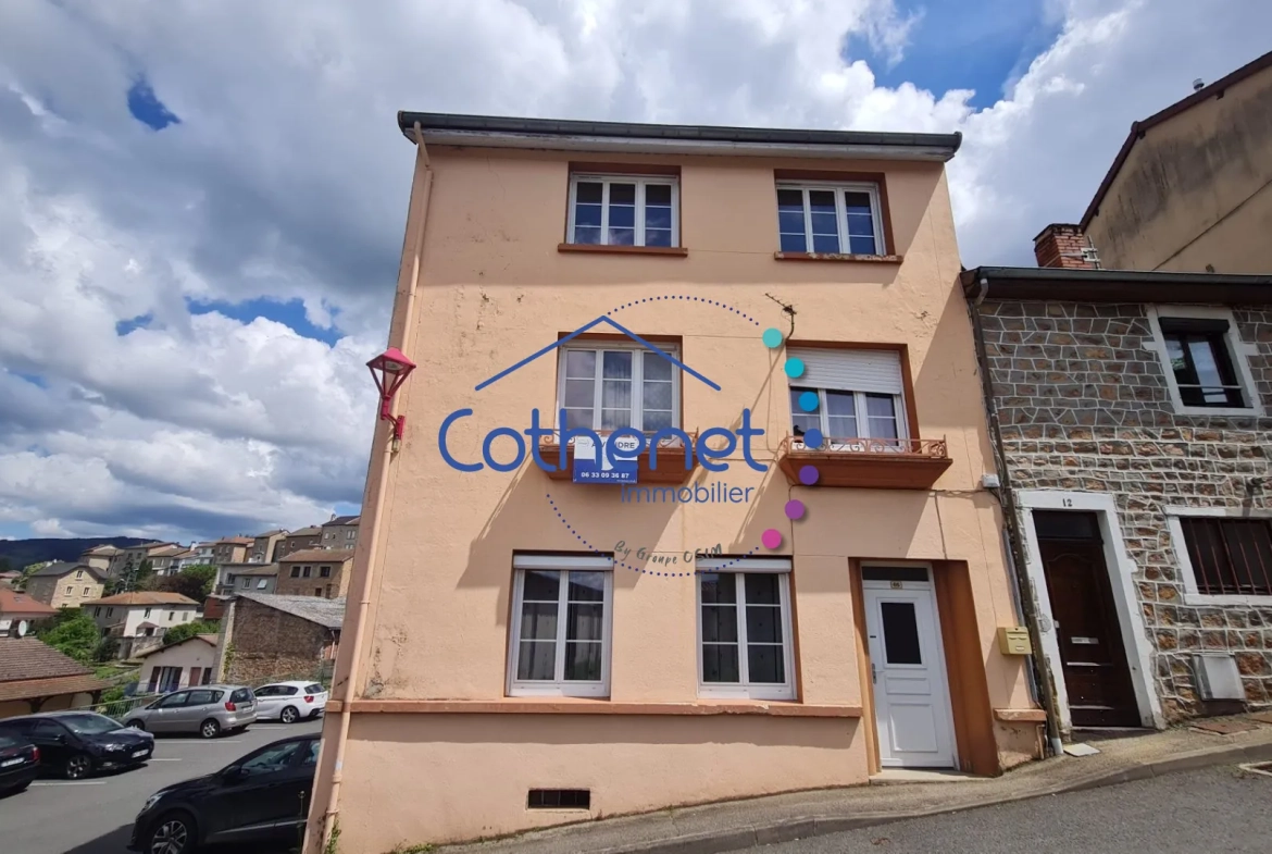 Maison de ville avec jardin et dépendance à Cours, 130 m² 