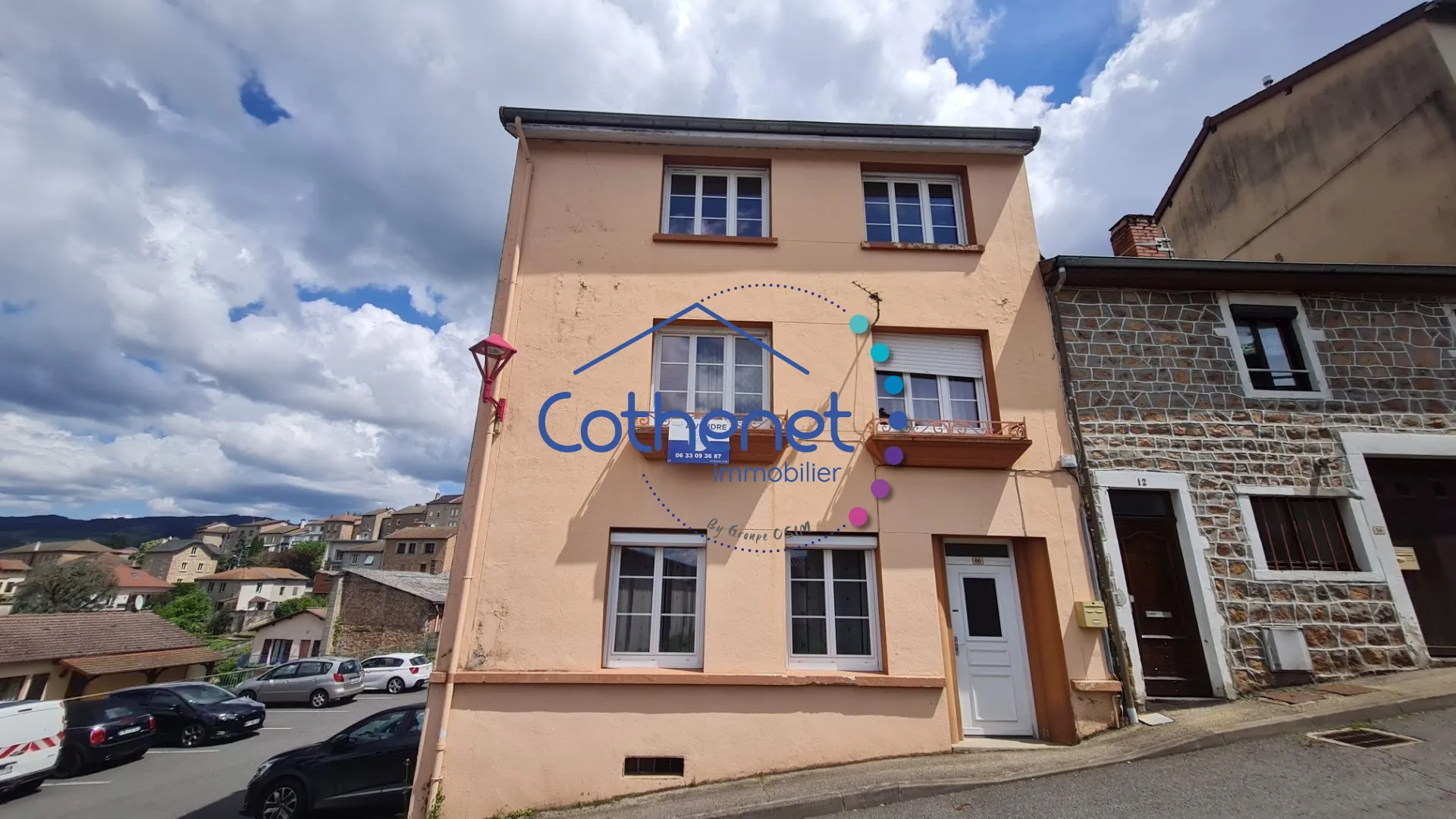 Maison de ville avec jardin et dépendance à Cours, 130 m² 