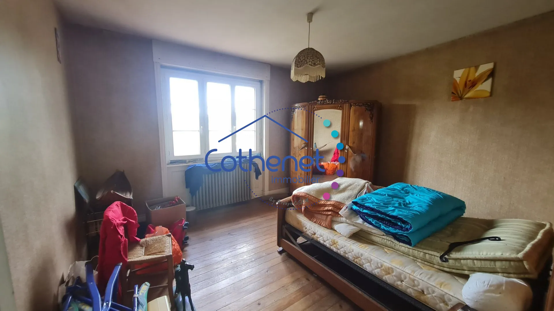 Maison de ville avec jardin et dépendance à Cours, 130 m² 