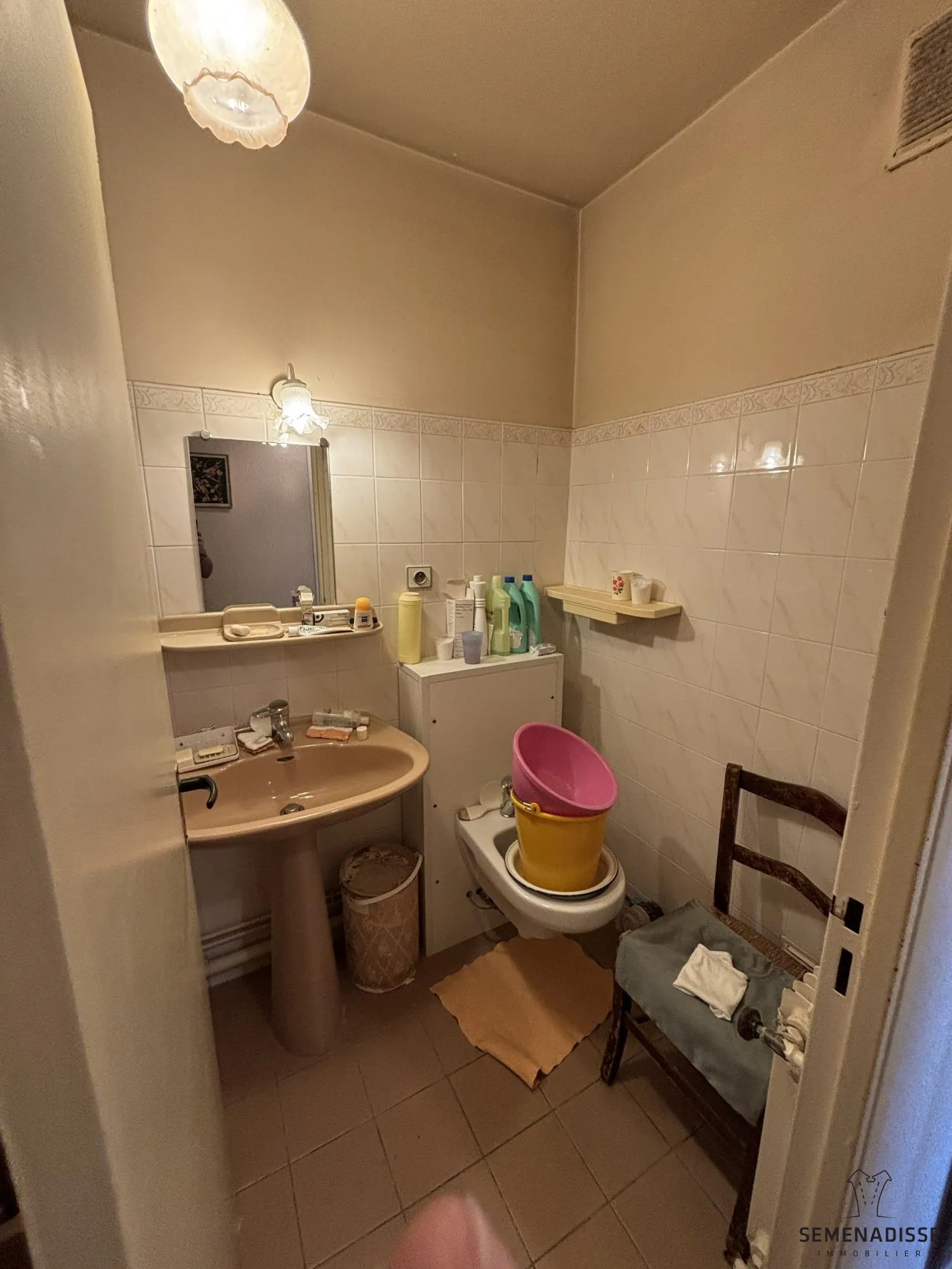 Appartement T3 à Toulouse de 56 m² avec travaux, cave et parking, quartier Bourrassol 