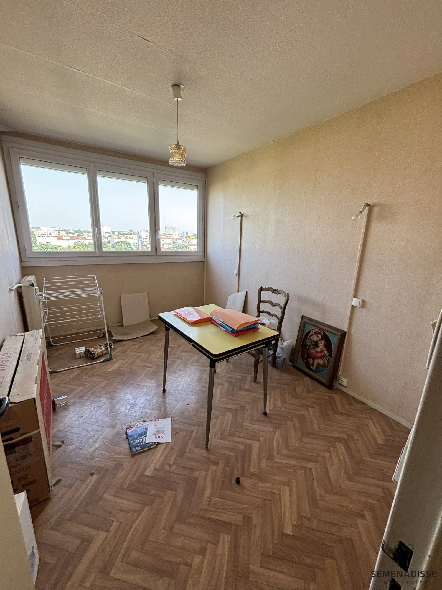 Appartement T3 à Toulouse de 56 m² avec travaux, cave et parking, quartier Bourrassol 