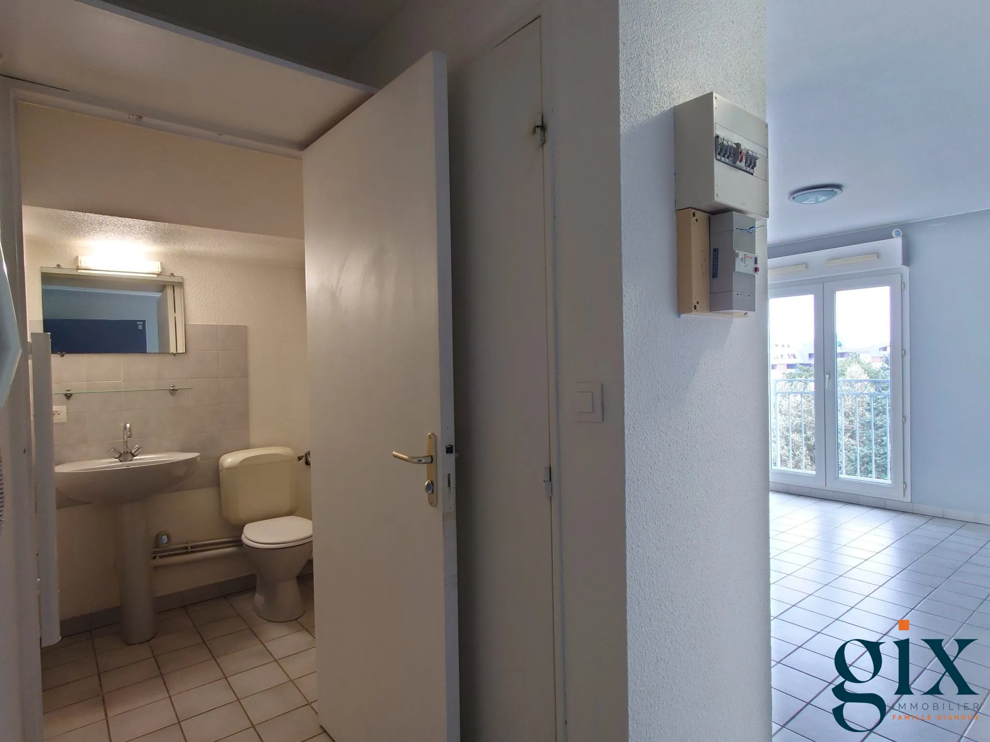 Studio à vendre à Grenoble avec vue sur Belledonne – 19,31 m² 