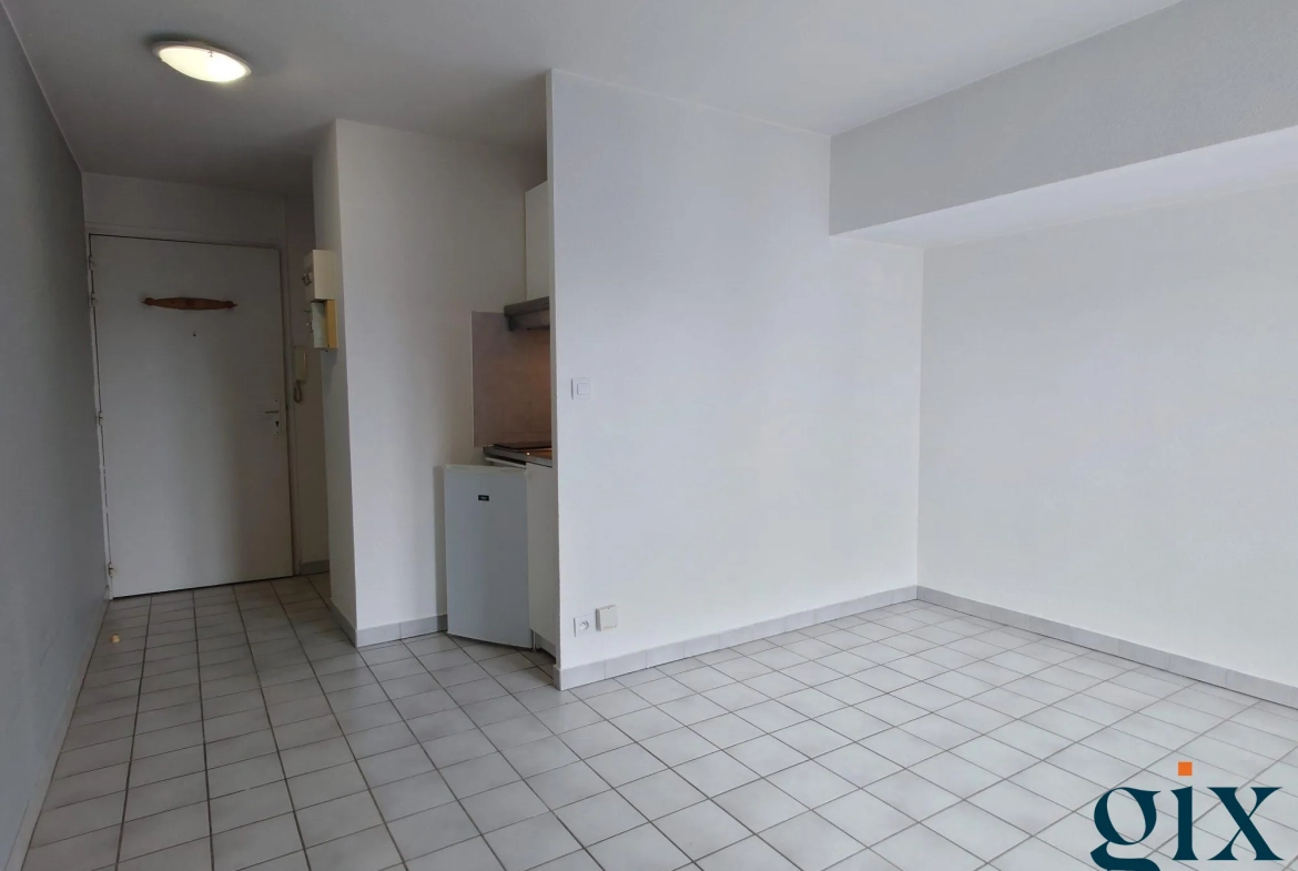 Studio à vendre à Grenoble avec vue sur Belledonne – 19,31 m² 