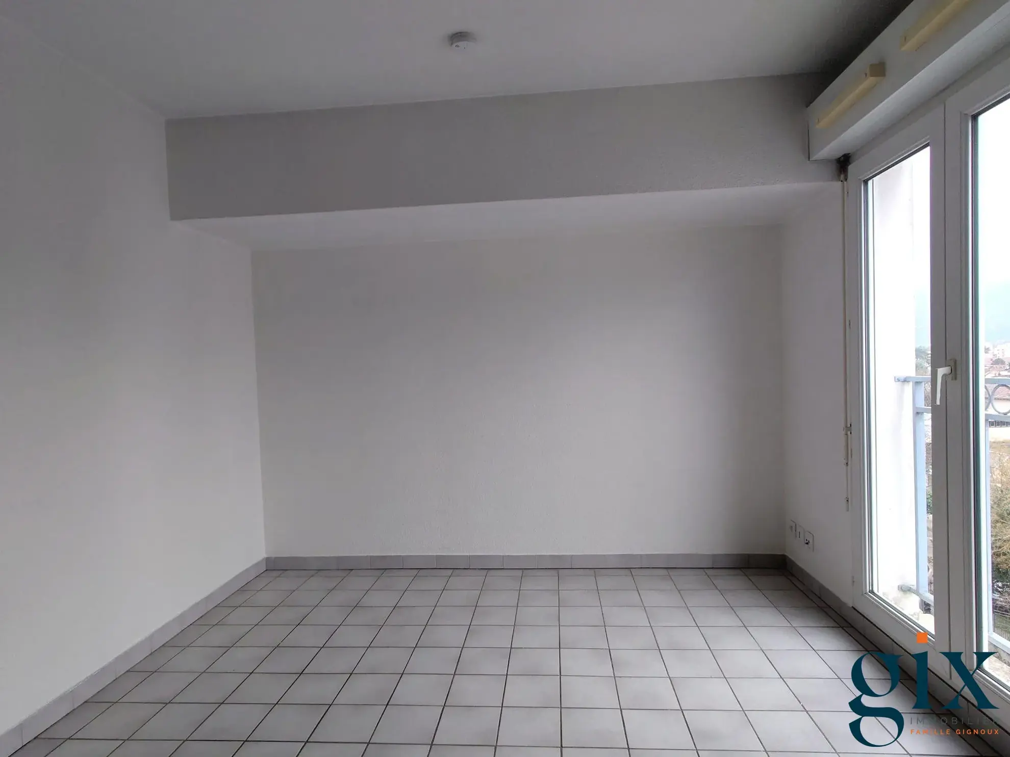 Studio à vendre à Grenoble avec vue sur Belledonne – 19,31 m² 