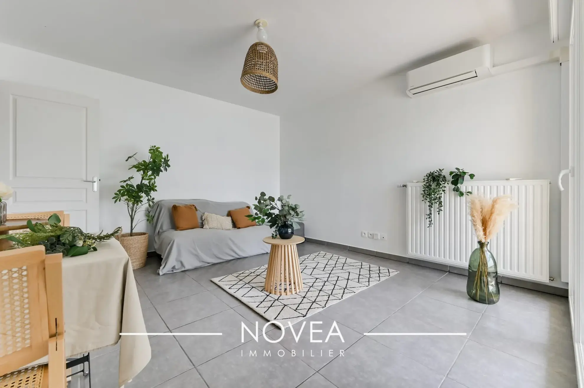Appartement T2 avec balcon au cœur de Fontaines-sur-Saône, proche Saône, idéal investisseur ou résident principal 
