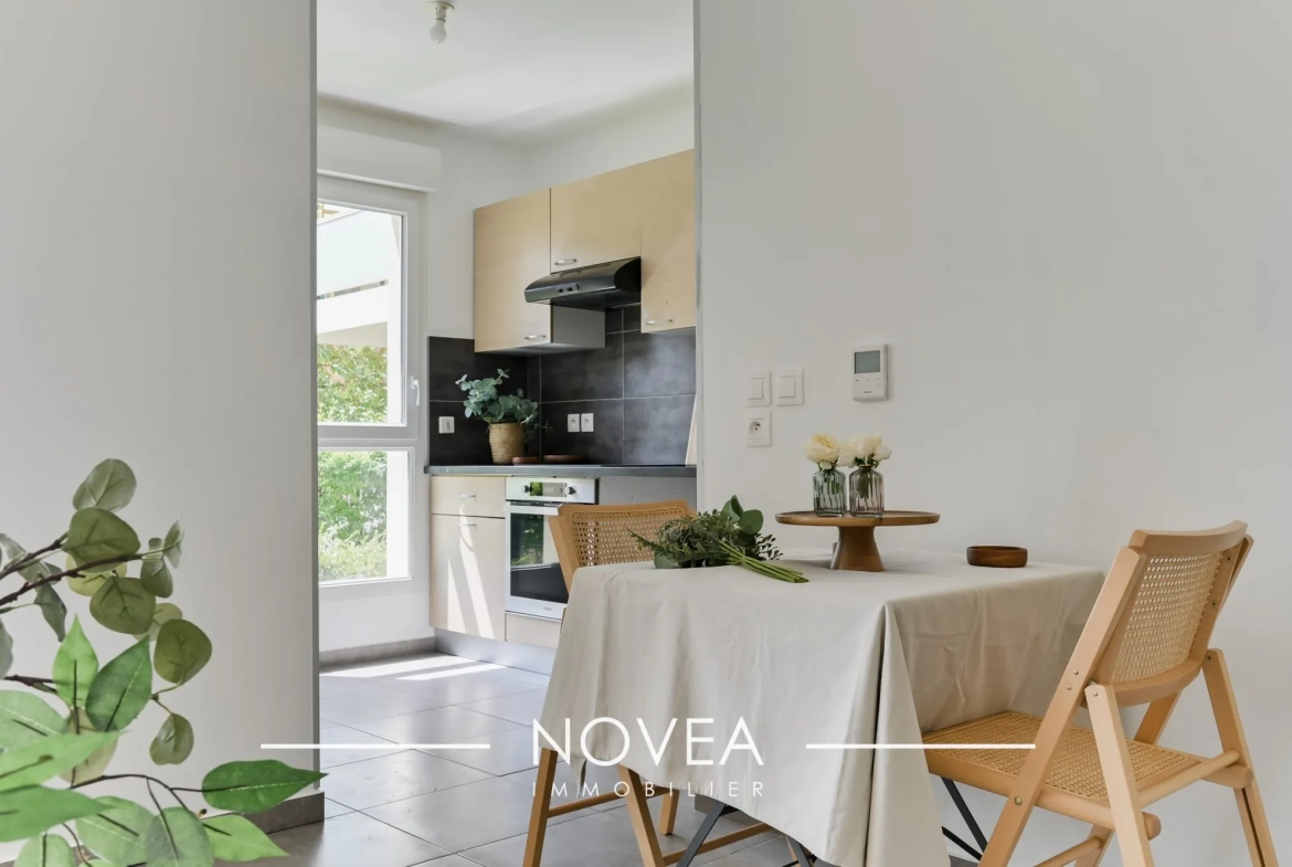 Appartement T2 avec balcon au cœur de Fontaines-sur-Saône, proche Saône, idéal investisseur ou résident principal 