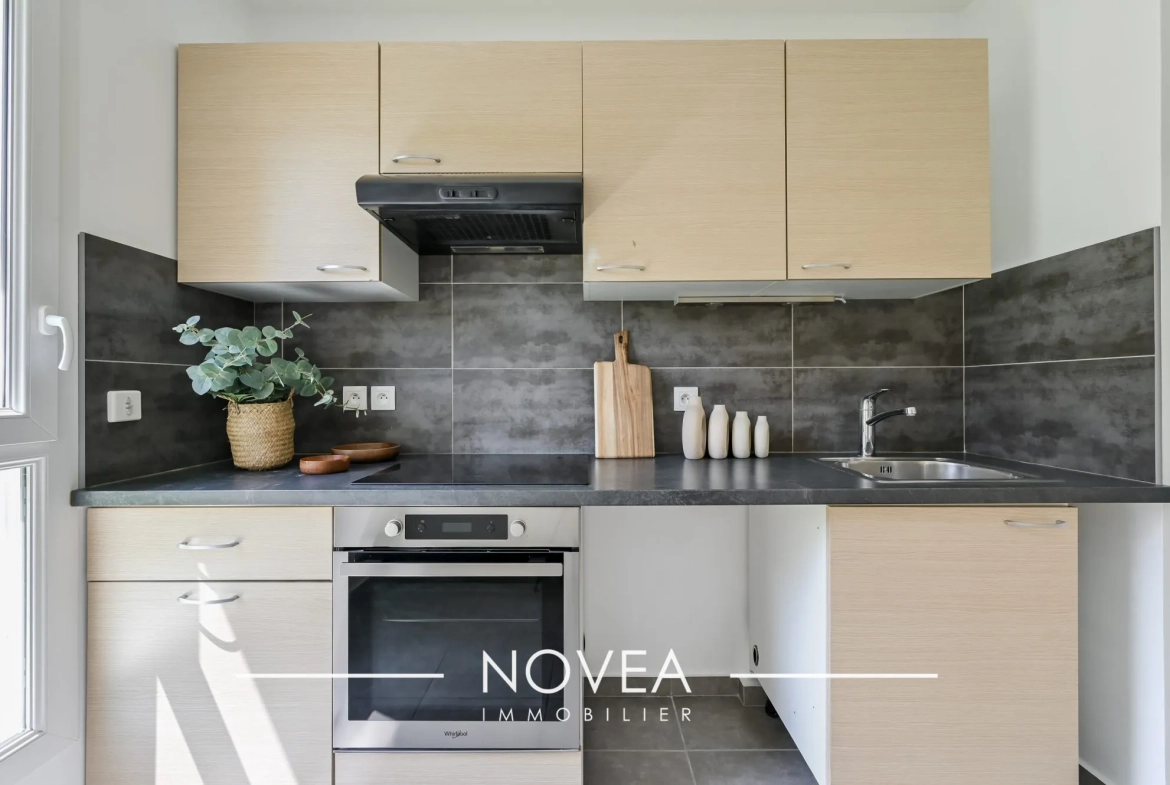 Appartement T2 avec balcon au cœur de Fontaines-sur-Saône, proche Saône, idéal investisseur ou résident principal 