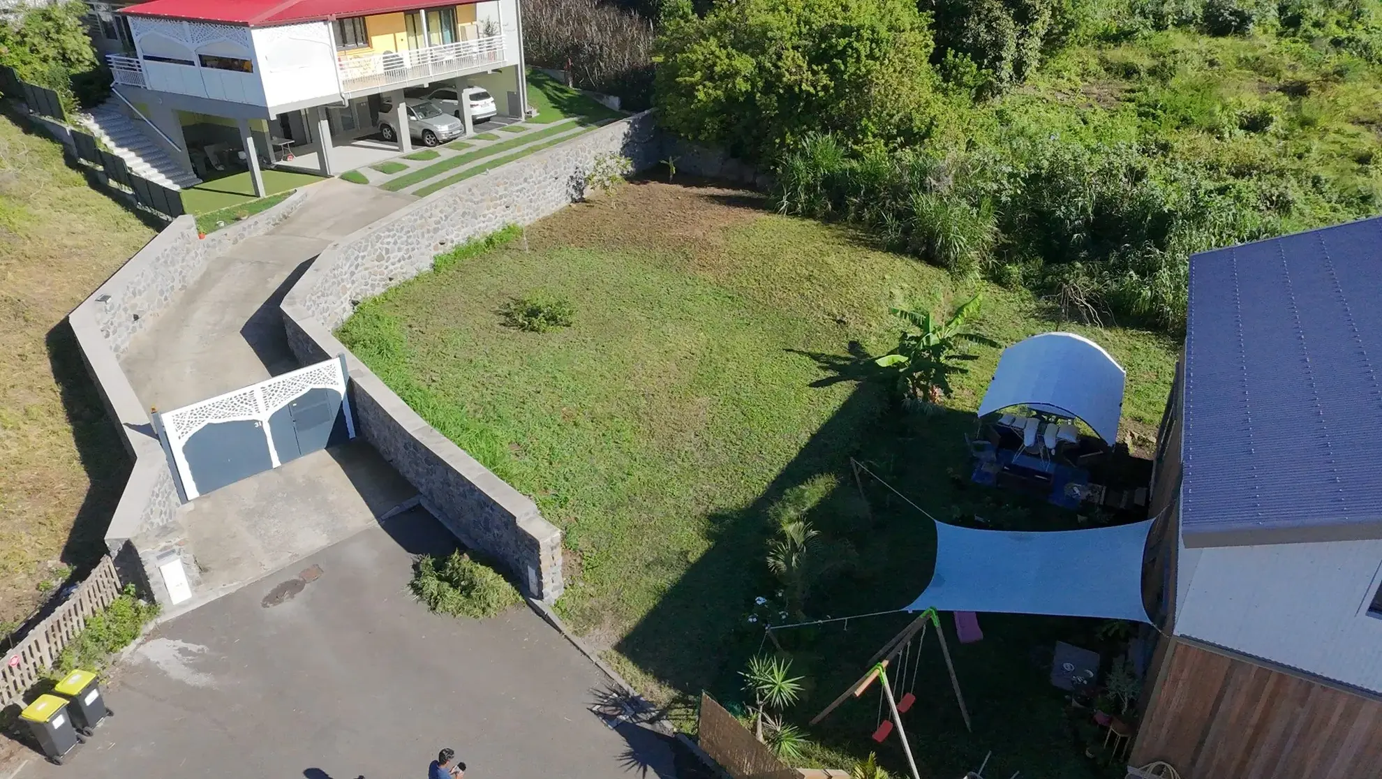 Terrain constructible de 403 m² à l'Entre-Deux avec vue montagnes 