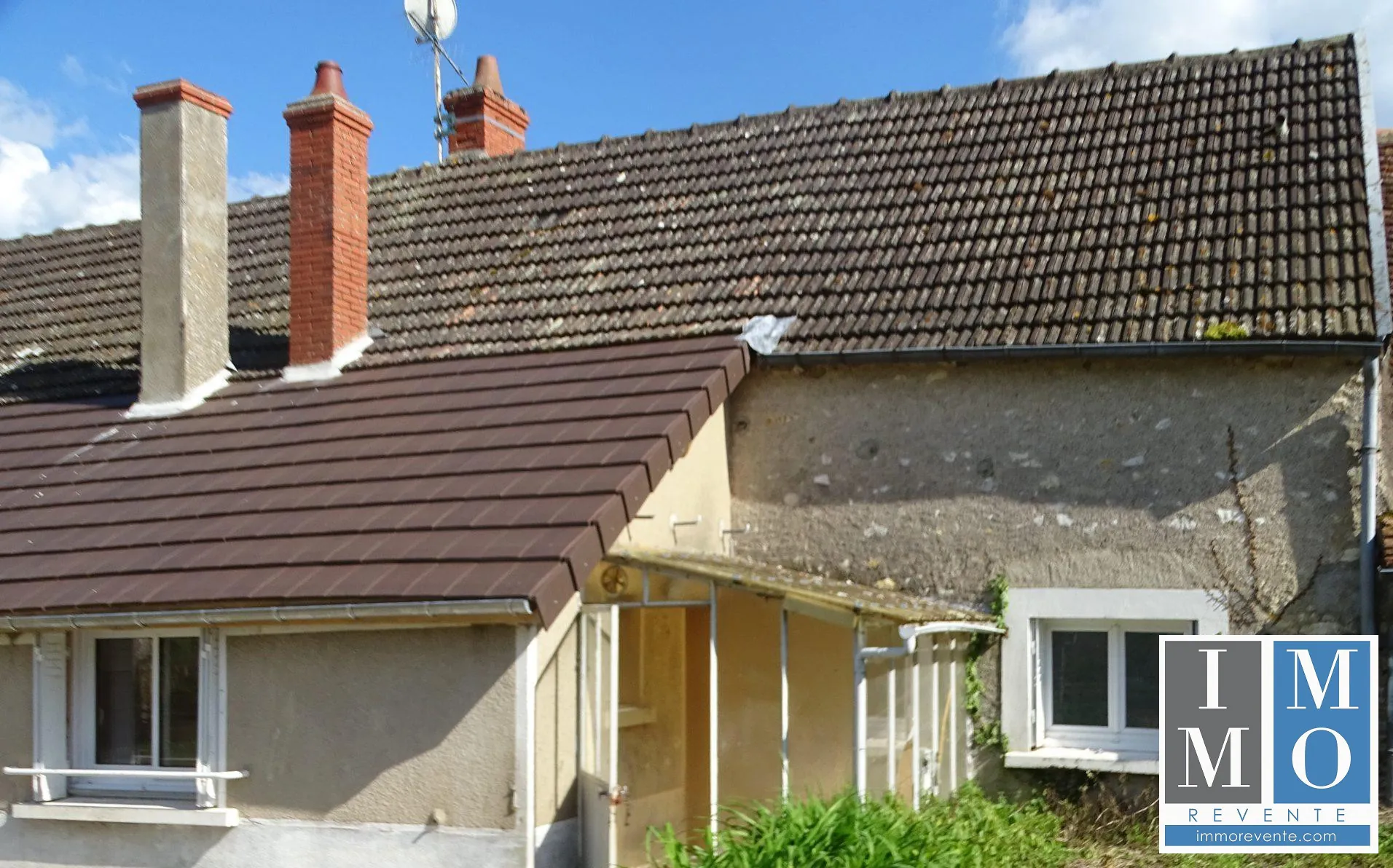 Maison rénovée avec jardin et grange à Venesmes, 3 chambres 