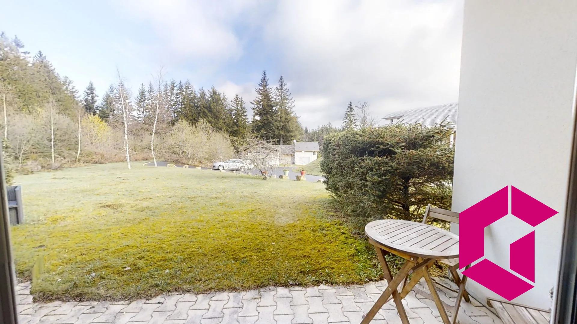 Bel appartement duplex avec terrasse au Chambon-sur-Lignon 