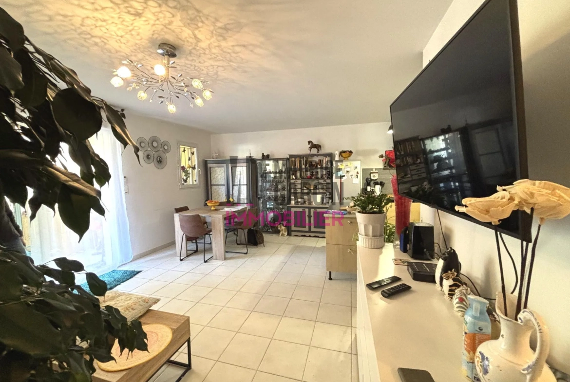 Terrain constructible non viabilisé à Saint-Brandan de 1050 m² 