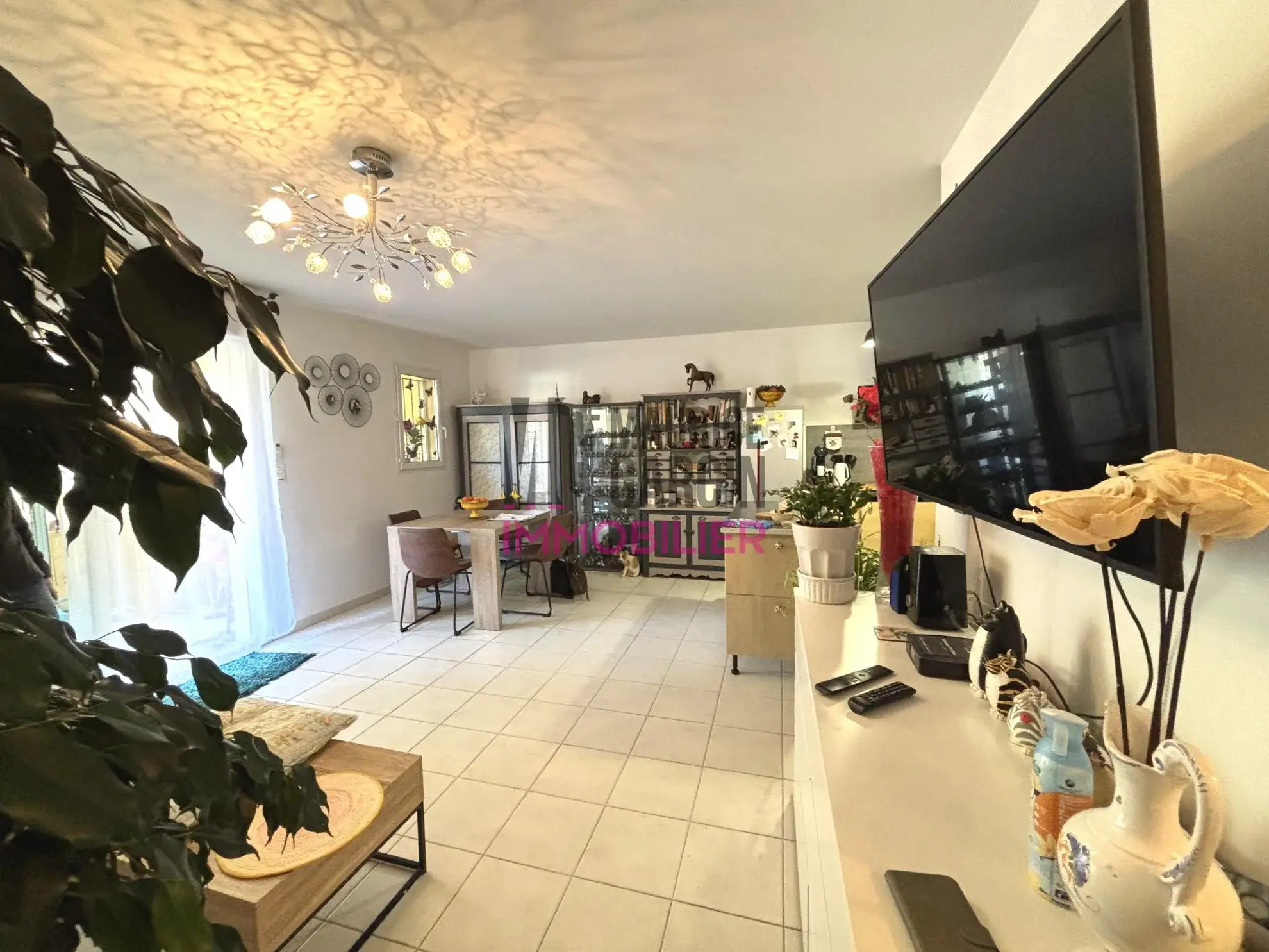Terrain constructible non viabilisé à Saint-Brandan de 1050 m² 
