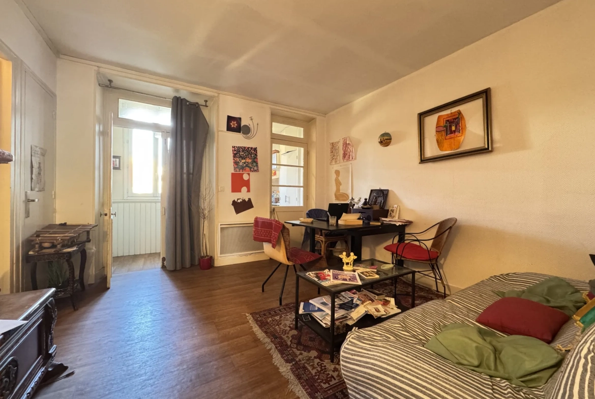 Appartement T3 à Corbeil-Essonnes avec revenu locatif immédiat - Investissement sûr 