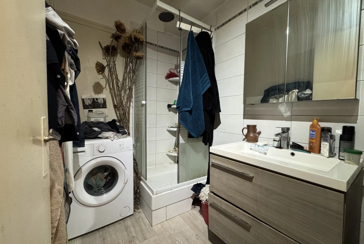 Appartement T3 à Corbeil-Essonnes avec revenu locatif immédiat - Investissement sûr 