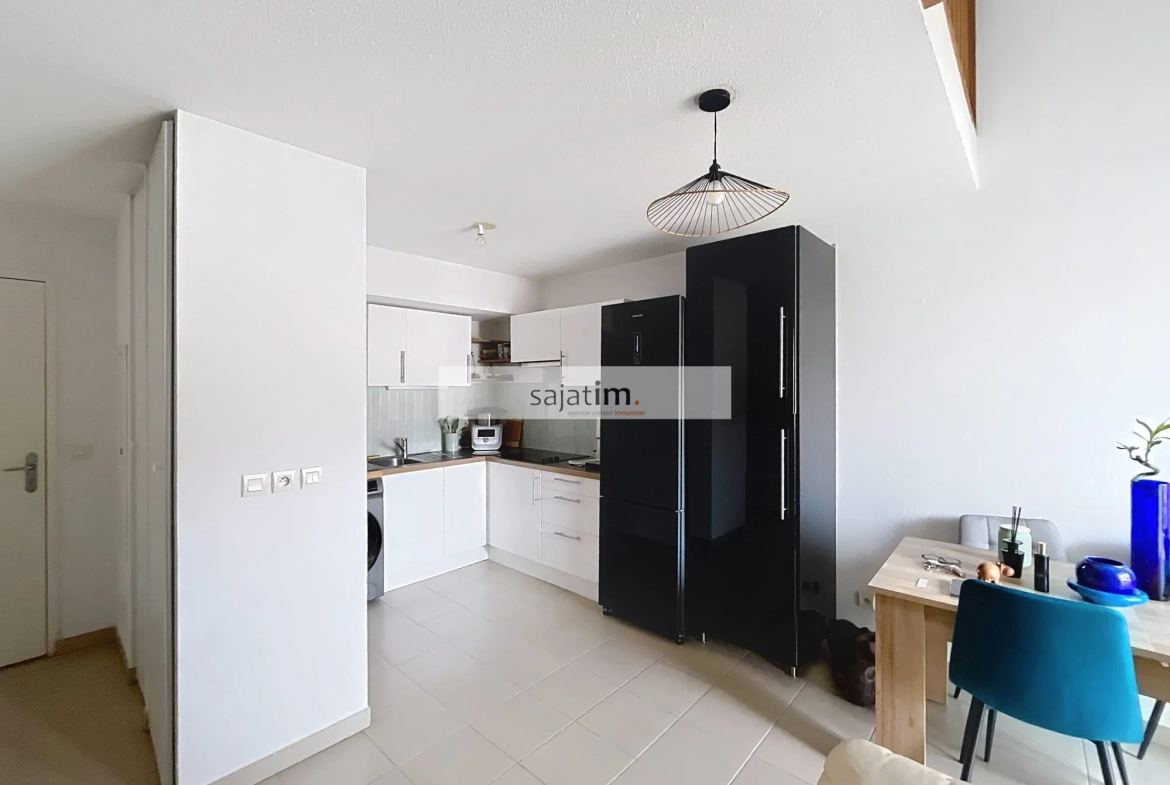 Appartement T2/T3 avec Vue sur le Faron à Toulon - Dernier Étages et Garage 