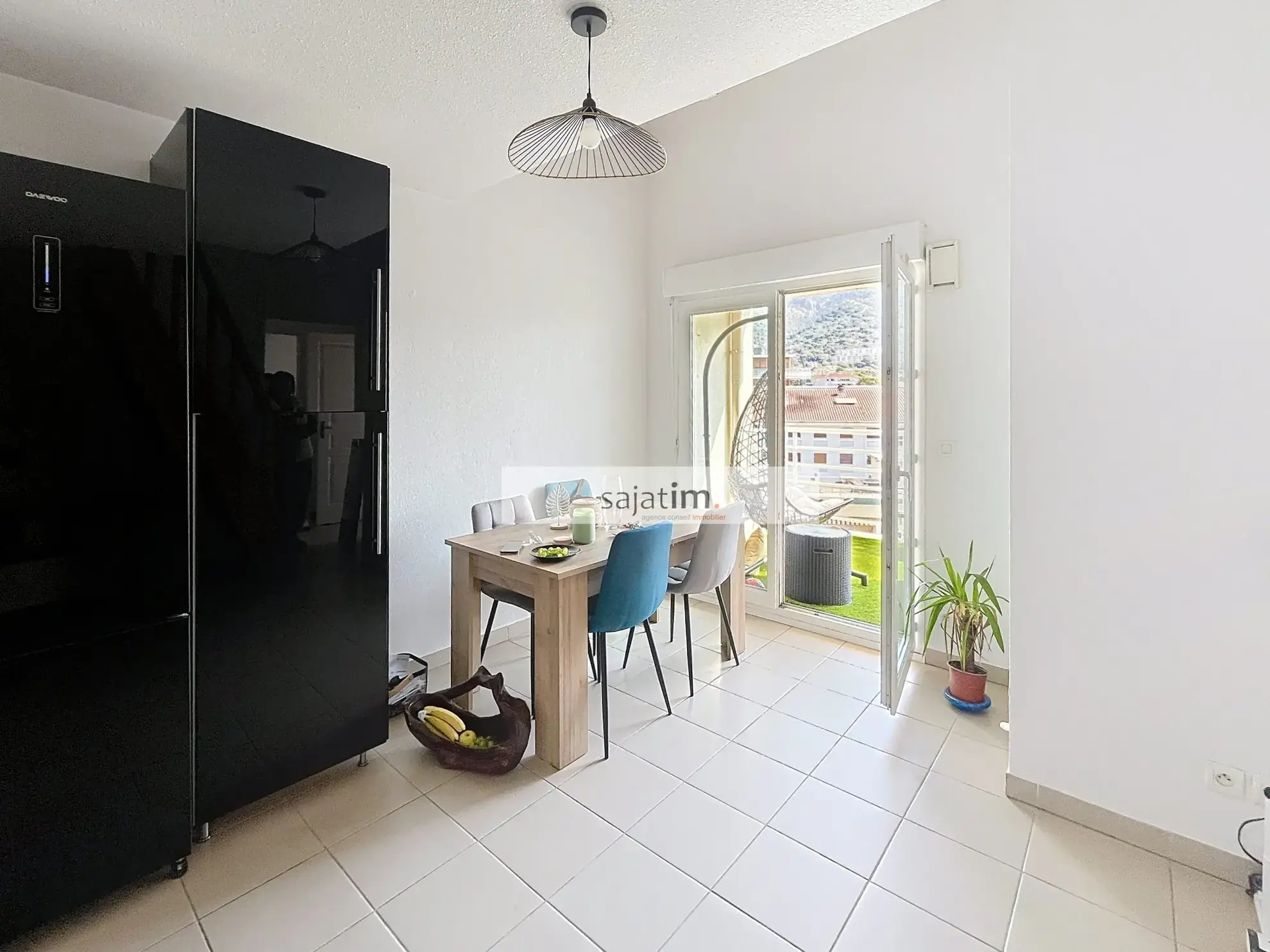 Appartement T2/T3 avec Vue sur le Faron à Toulon - Dernier Étages et Garage 