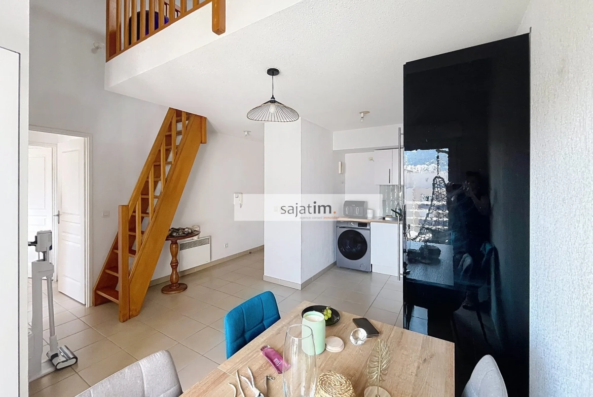 Appartement T2/T3 avec Vue sur le Faron à Toulon - Dernier Étages et Garage 