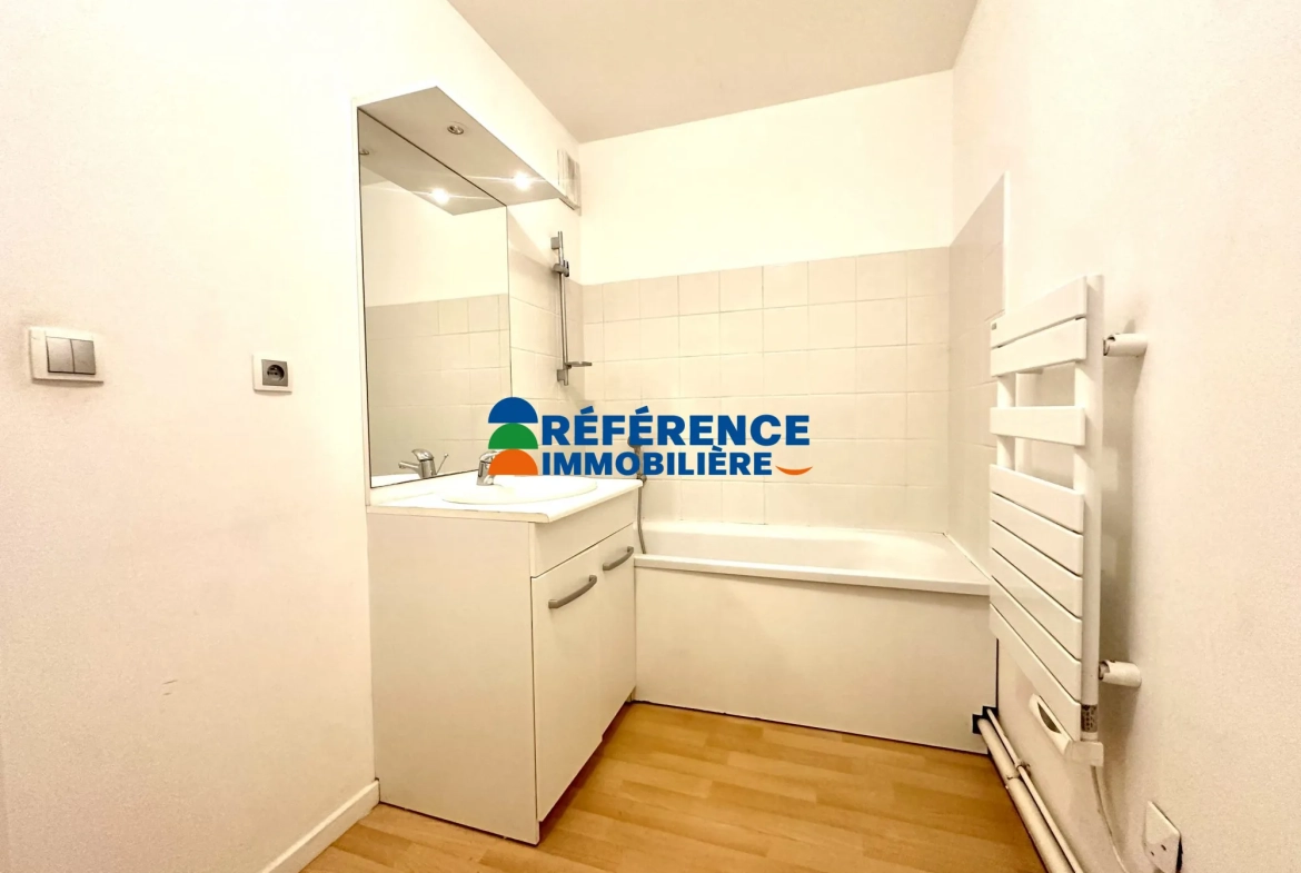 Appartement 2 pièces à vendre à Wambrechies avec balcon et parking 
