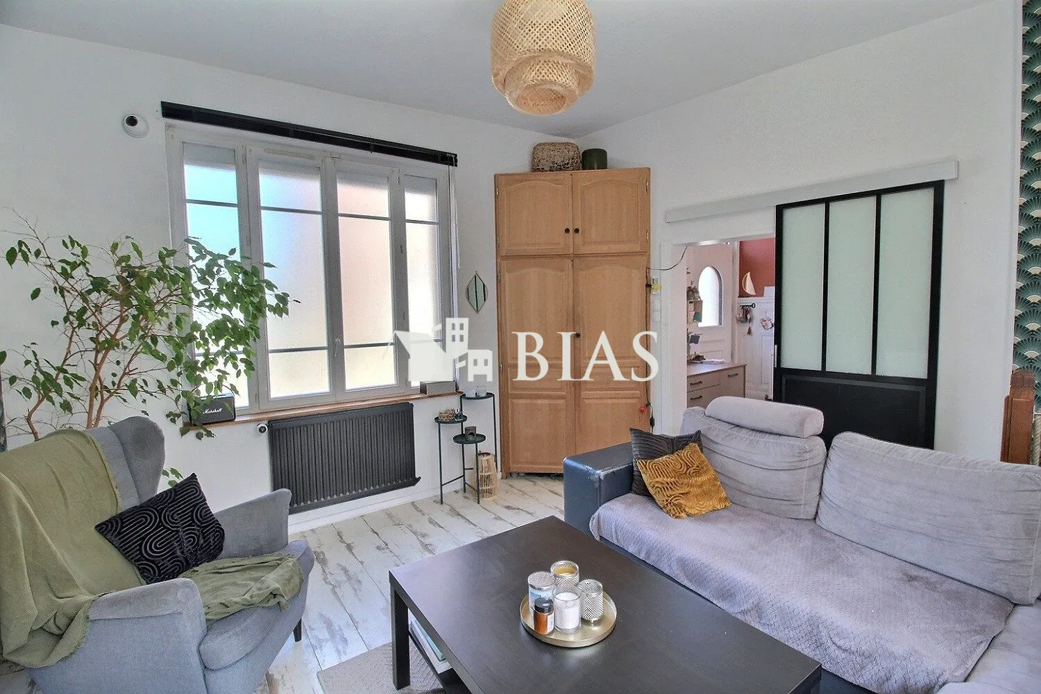 Maison à vendre à Forges-Les-Eaux de 120 m² avec terrasse et garage 