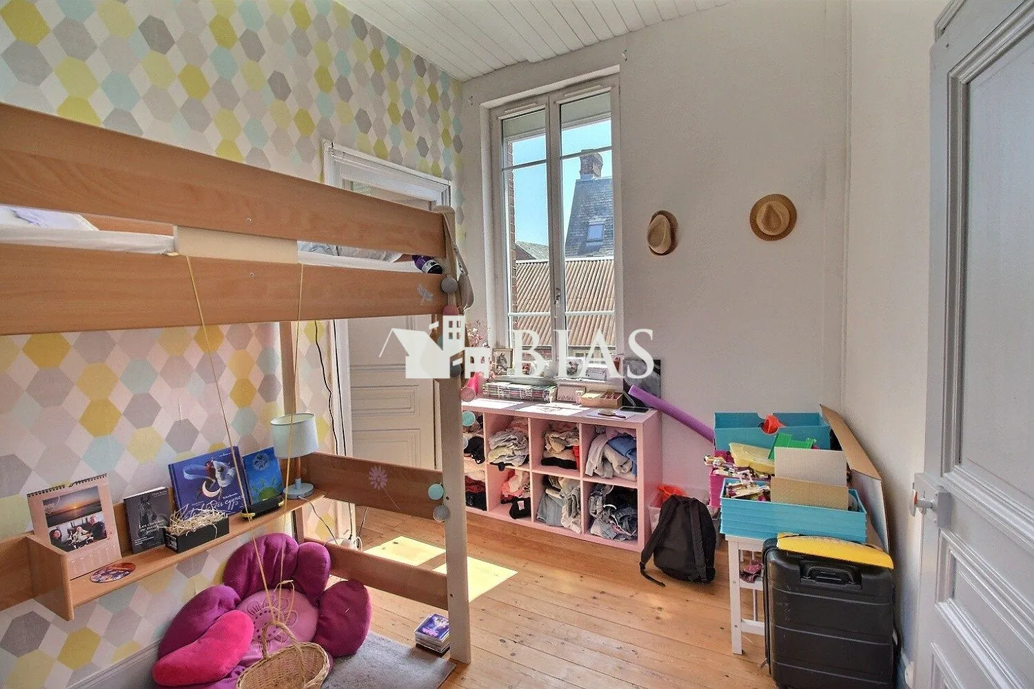 Maison à vendre à Forges-Les-Eaux de 120 m² avec terrasse et garage 