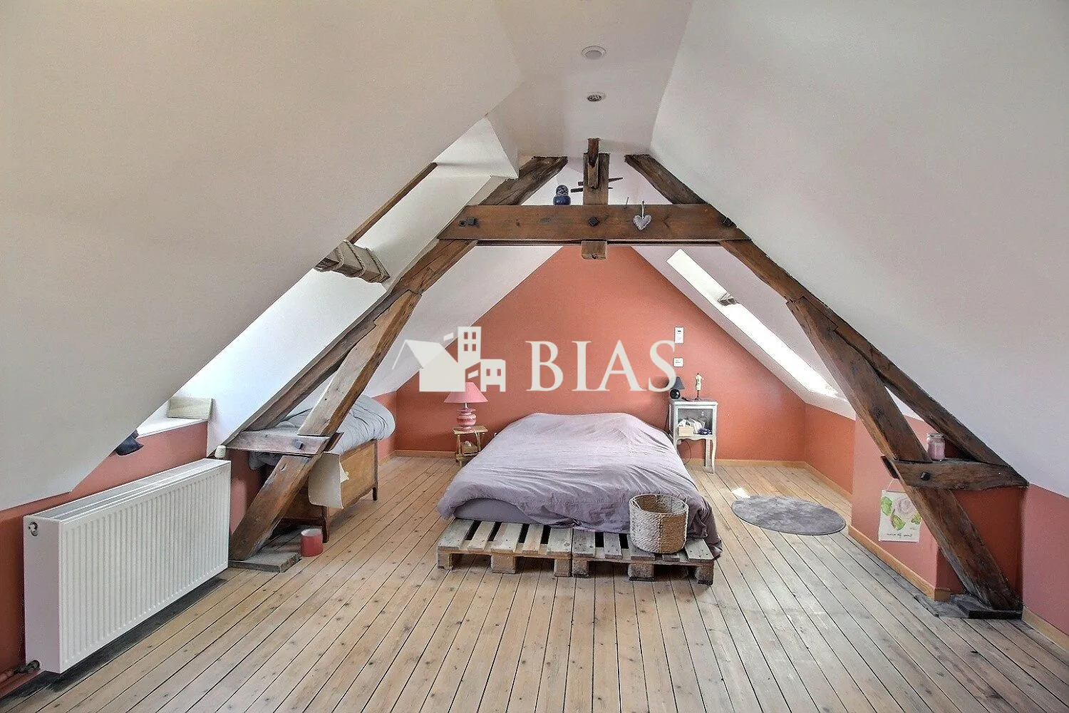 Maison à vendre à Forges-Les-Eaux de 120 m² avec terrasse et garage 
