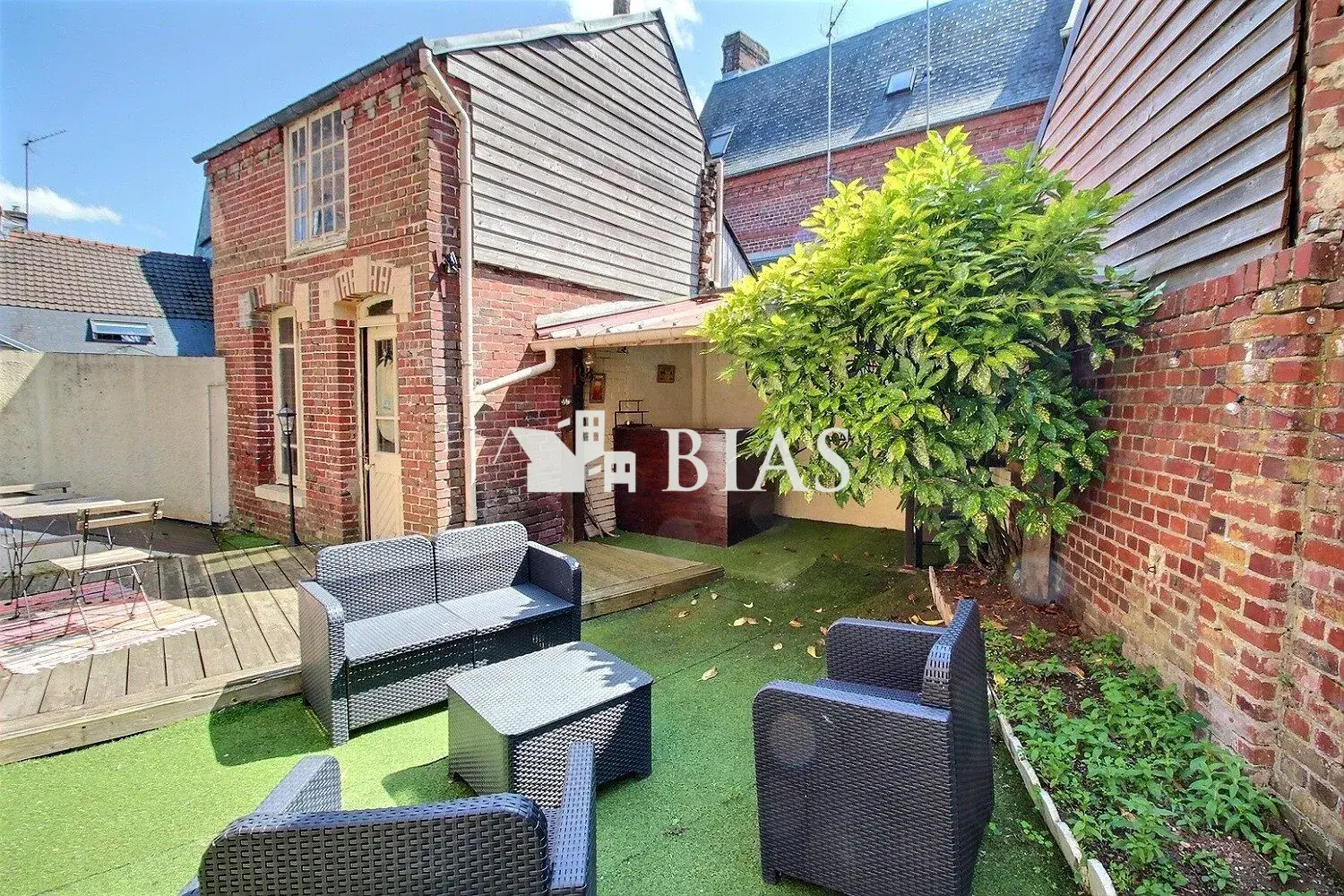 Maison à vendre à Forges-Les-Eaux de 120 m² avec terrasse et garage 