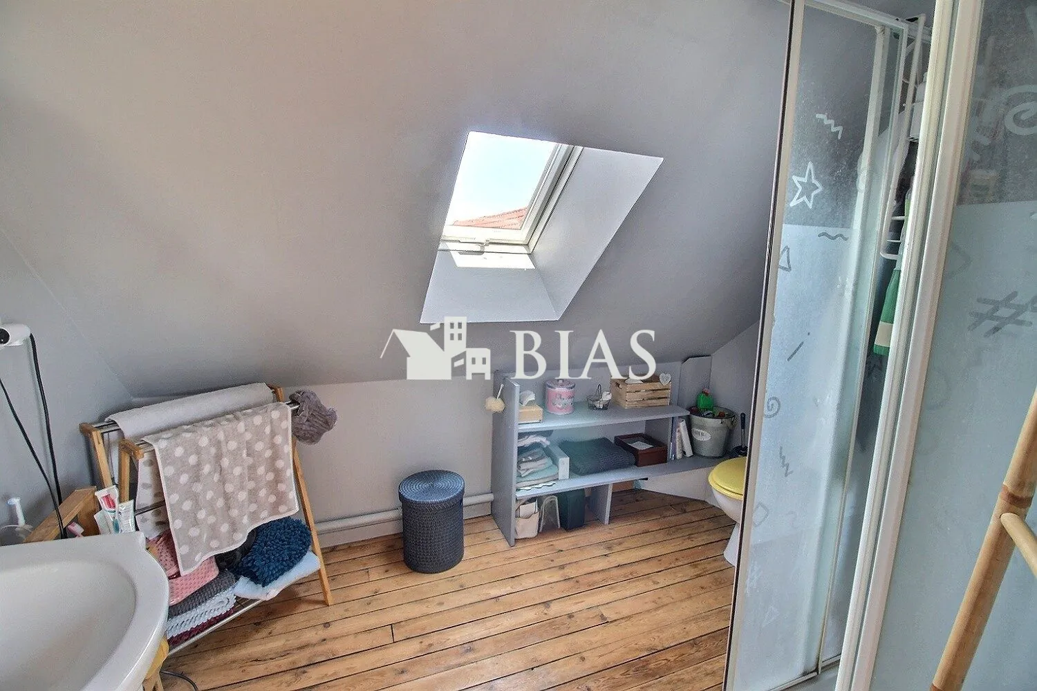 Maison à vendre à Forges-Les-Eaux de 120 m² avec terrasse et garage 