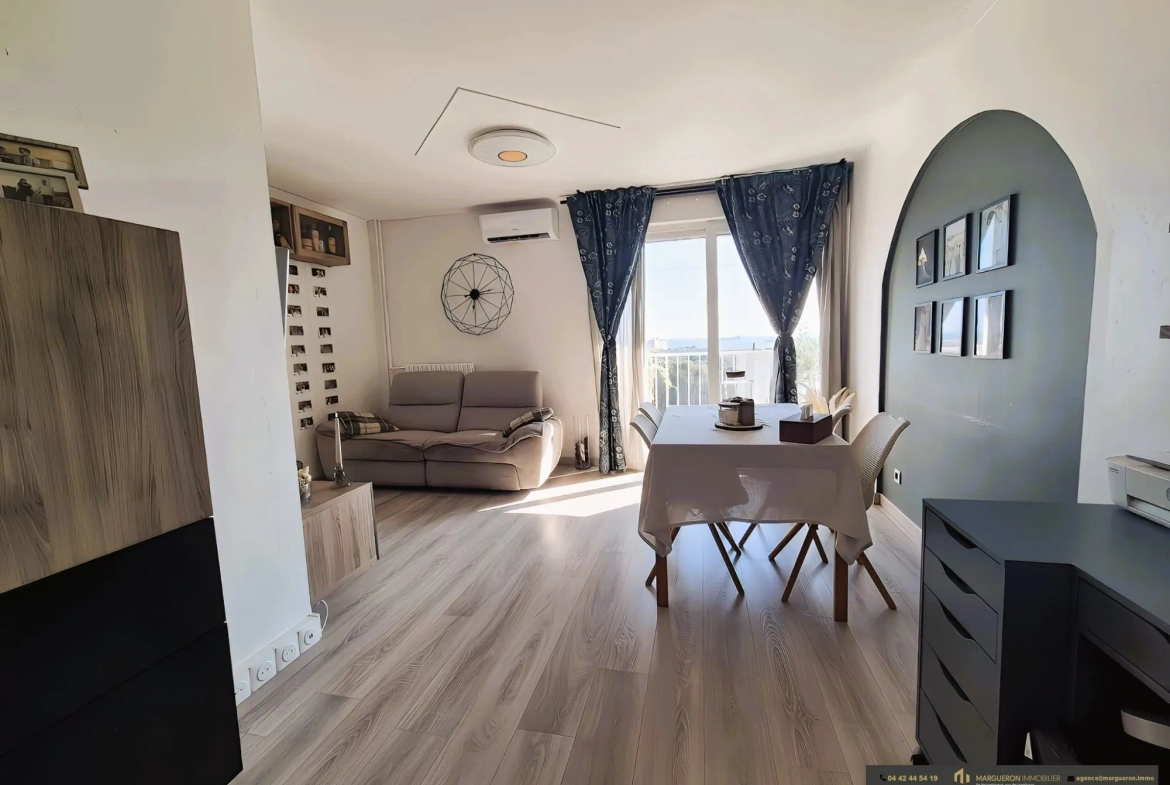 Appartement à vendre à Port-de-Bouc - 82,95 m² avec balcon et parking 