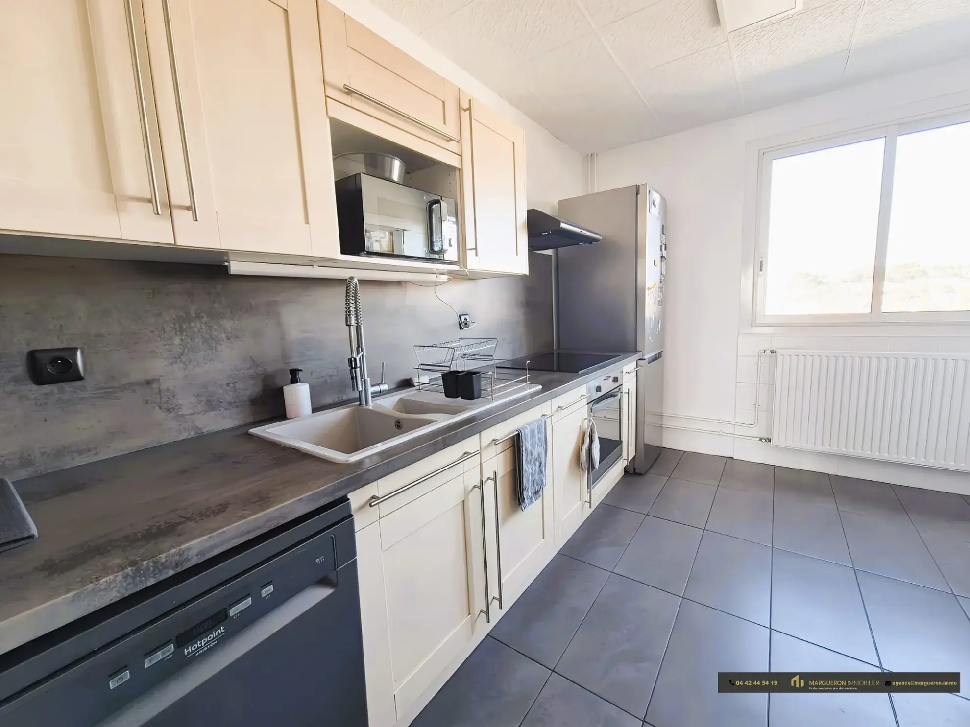 Appartement à vendre à Port-de-Bouc - 82,95 m² avec balcon et parking 