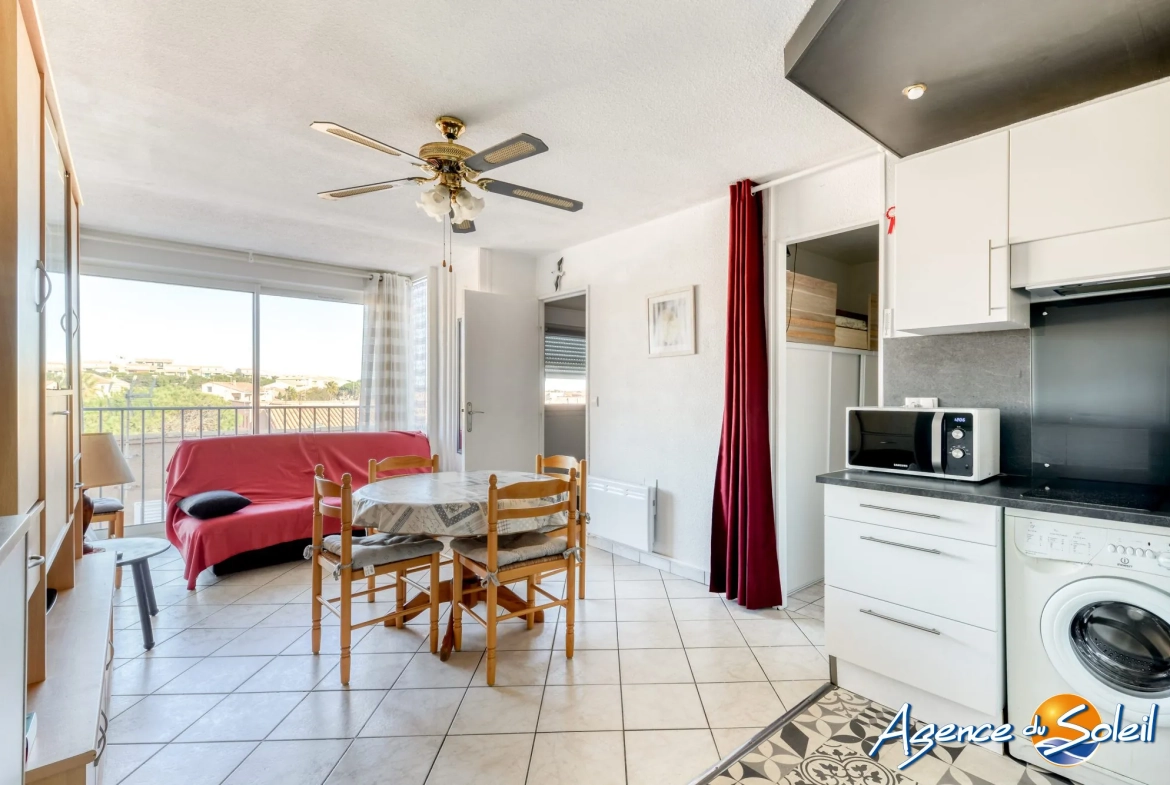 Bel appartement T2 avec cabine à Saint Pierre la Mer – Vue mer, proximité commerces 