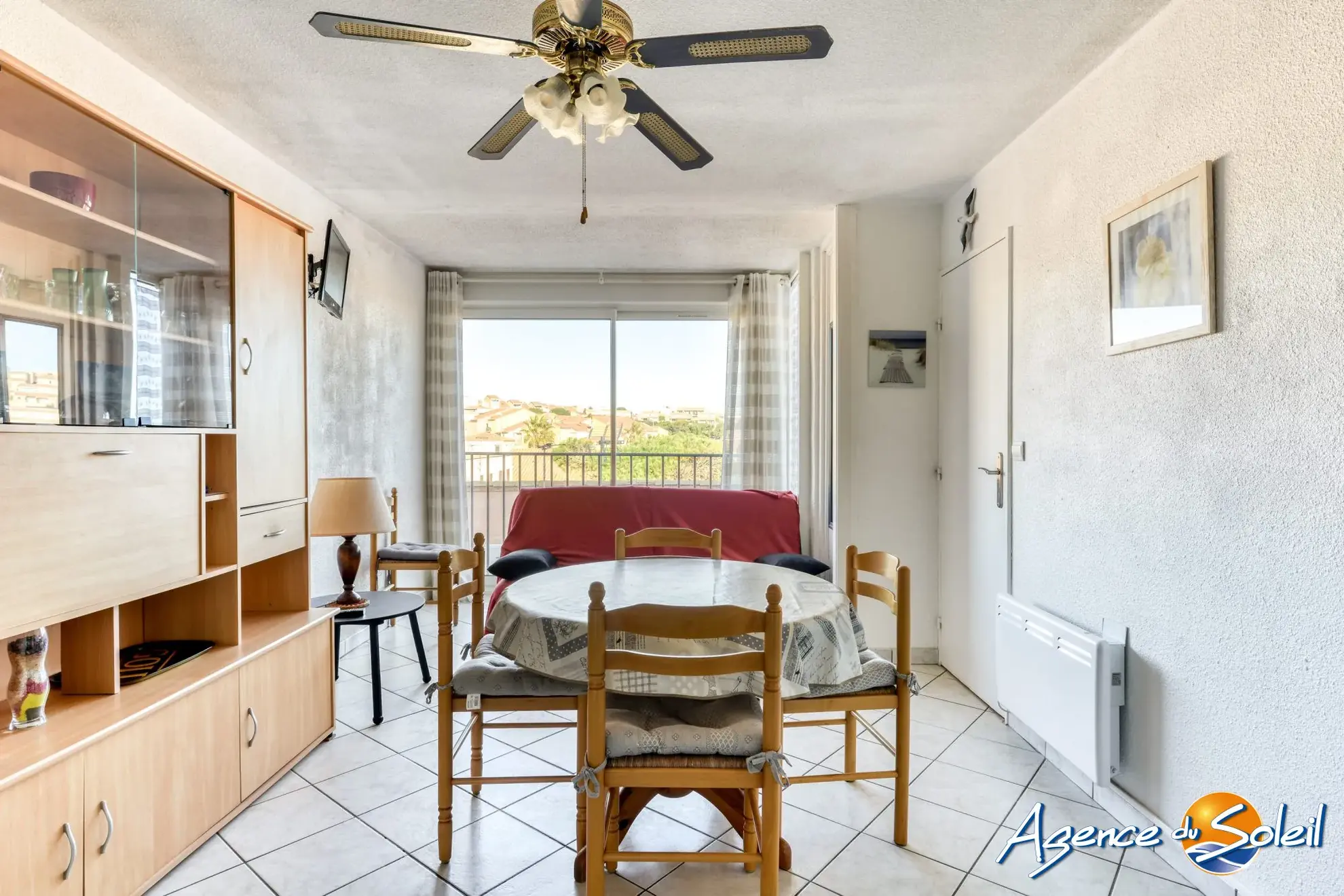 Bel appartement T2 avec cabine à Saint Pierre la Mer – Vue mer, proximité commerces 