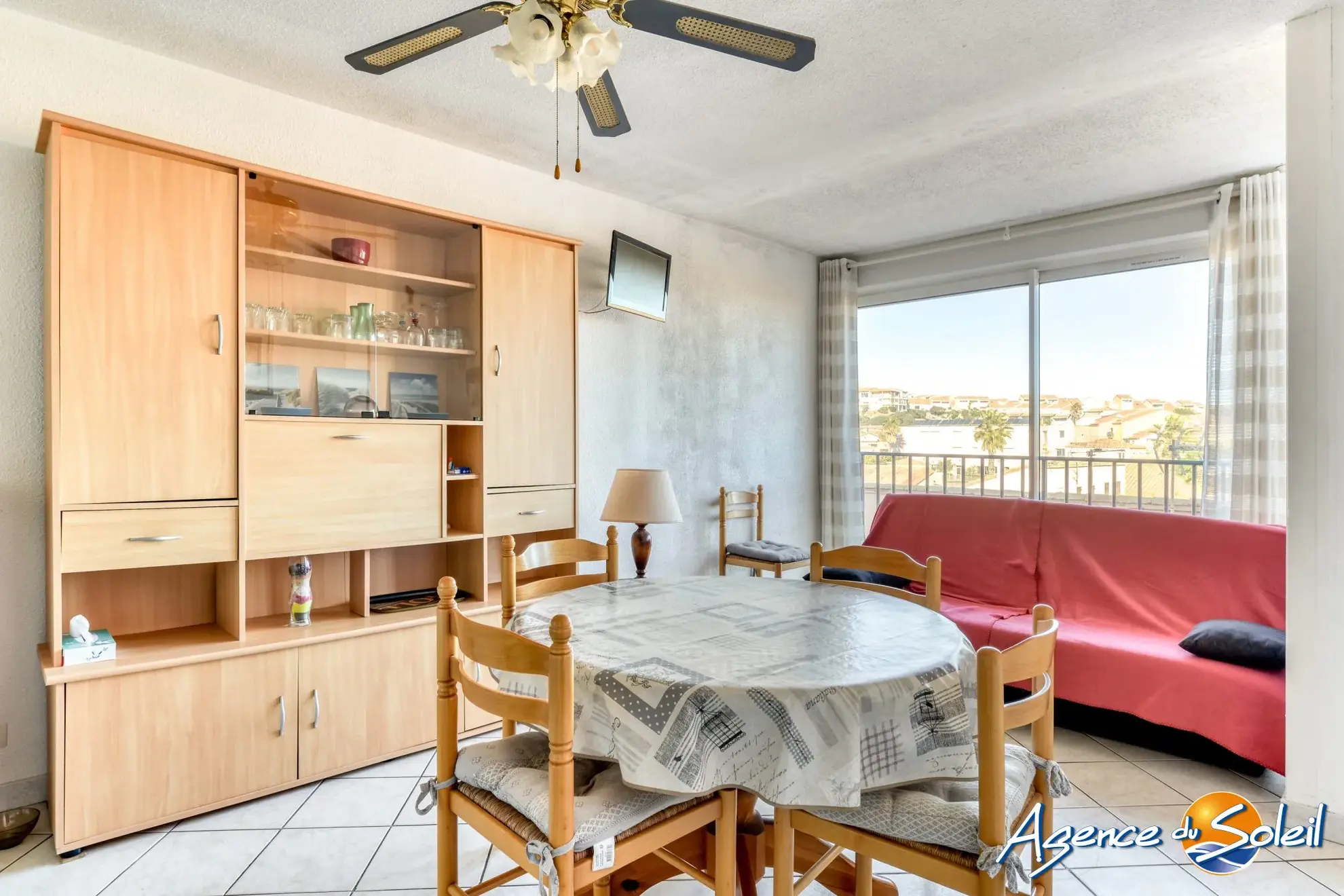 Bel appartement T2 avec cabine à Saint Pierre la Mer – Vue mer, proximité commerces 