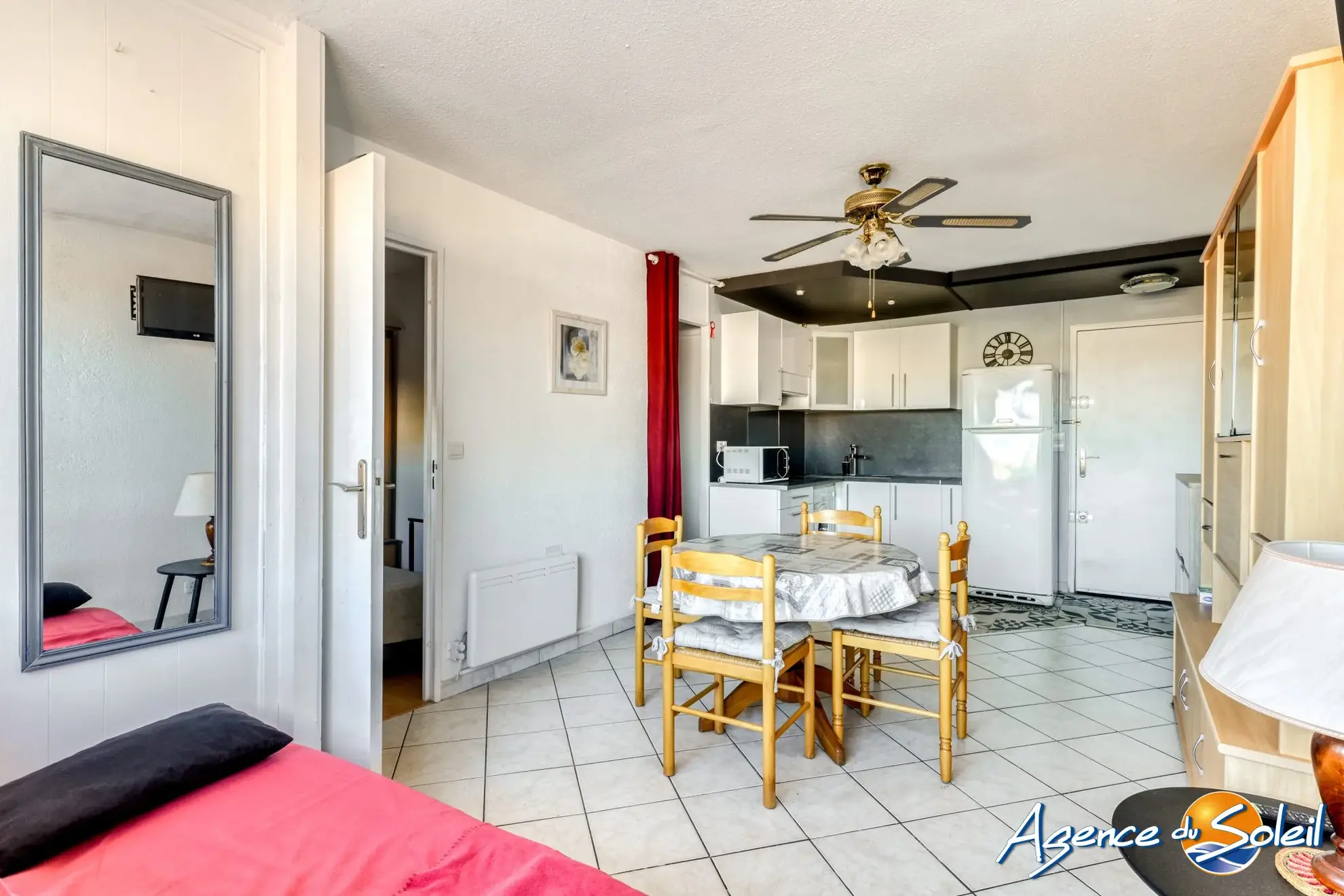 Bel appartement T2 avec cabine à Saint Pierre la Mer – Vue mer, proximité commerces 