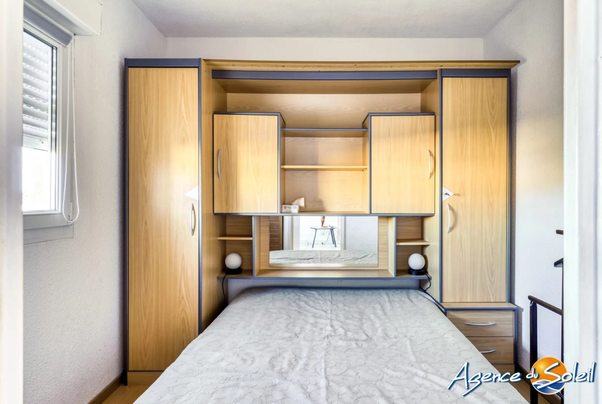 Bel appartement T2 avec cabine à Saint Pierre la Mer – Vue mer, proximité commerces 